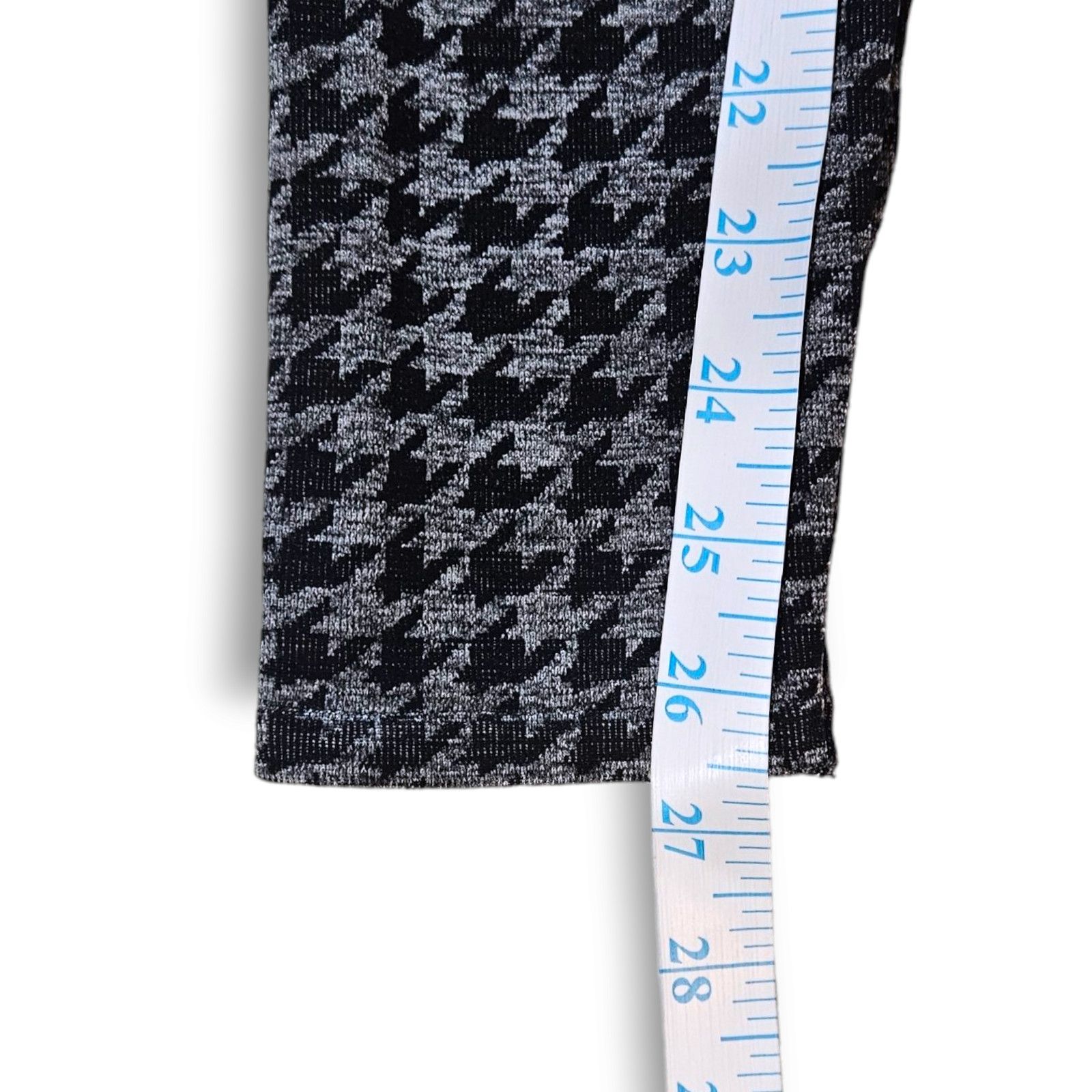 Fabletics EUC Fabletics Black High-Waisted Seamless Check Leggings M Size 29" - 6 Thumbnail