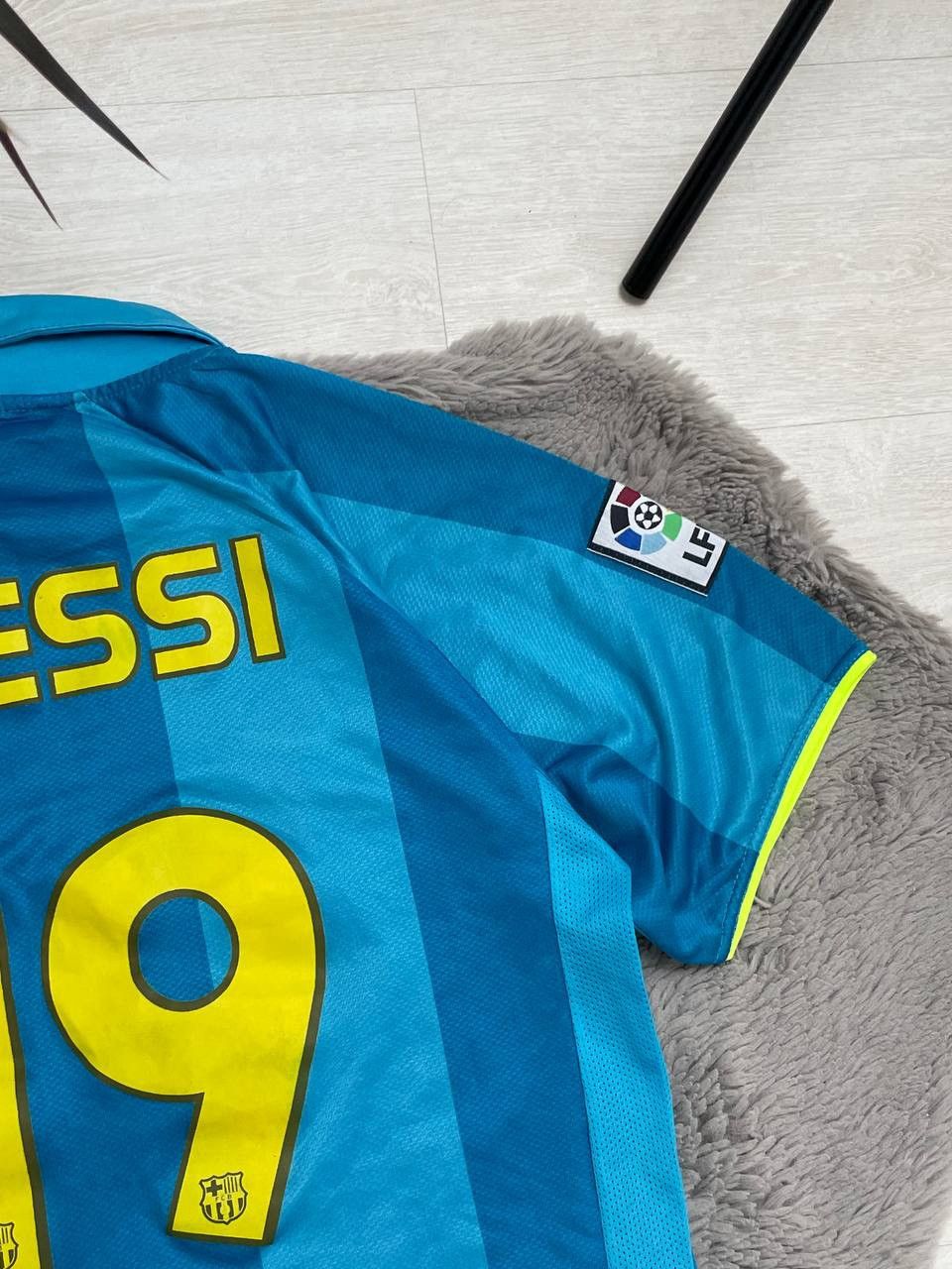 Nike × Vintage Nike Barcelona Vintage Soccer Jersey #19 Messi Rare Item Size US S / EU 44-46 / 1 - 9 Thumbnail