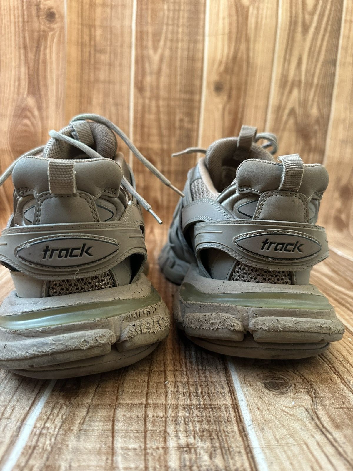 Balenciaga Balenciaga Track Sneakers Gray Lowtops Size US 9 / EU 42 - 15 Thumbnail