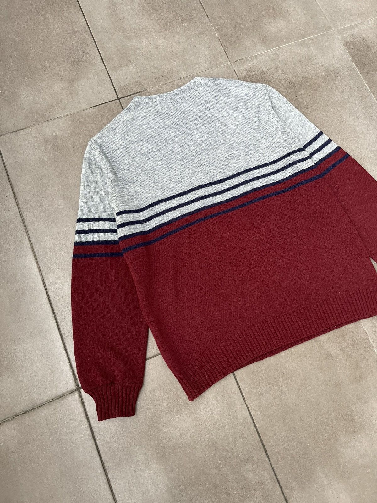 Vintage Vintage Y2K Red Grey Stripped Navy Wool Thin Sweater Size US M / EU 48-50 / 2 - 11 Thumbnail