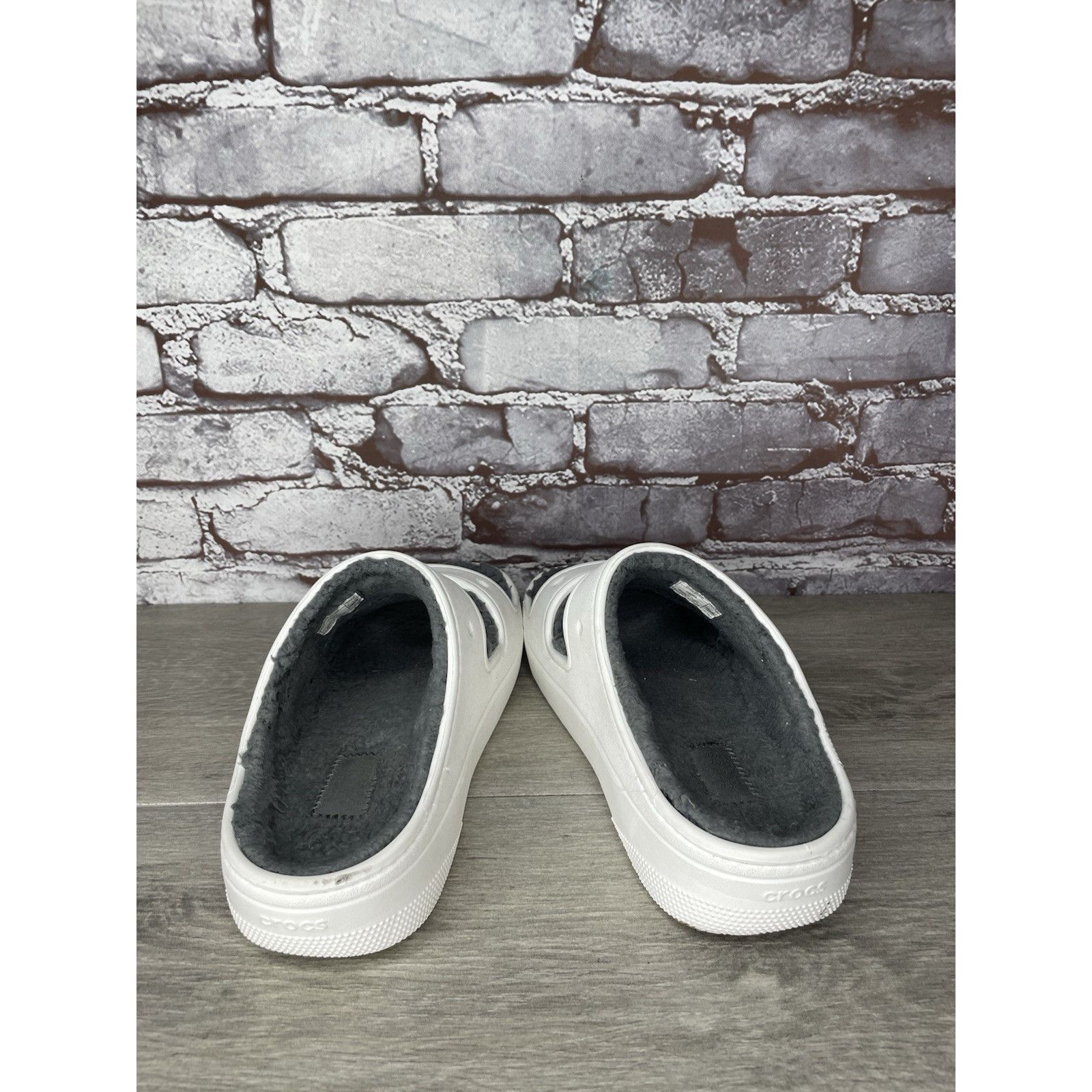 Crocs Crocs White Rubber Fur Sandals Platform Women Sz 7M US/38EU Size US 7 / IT 37 - 9 Thumbnail