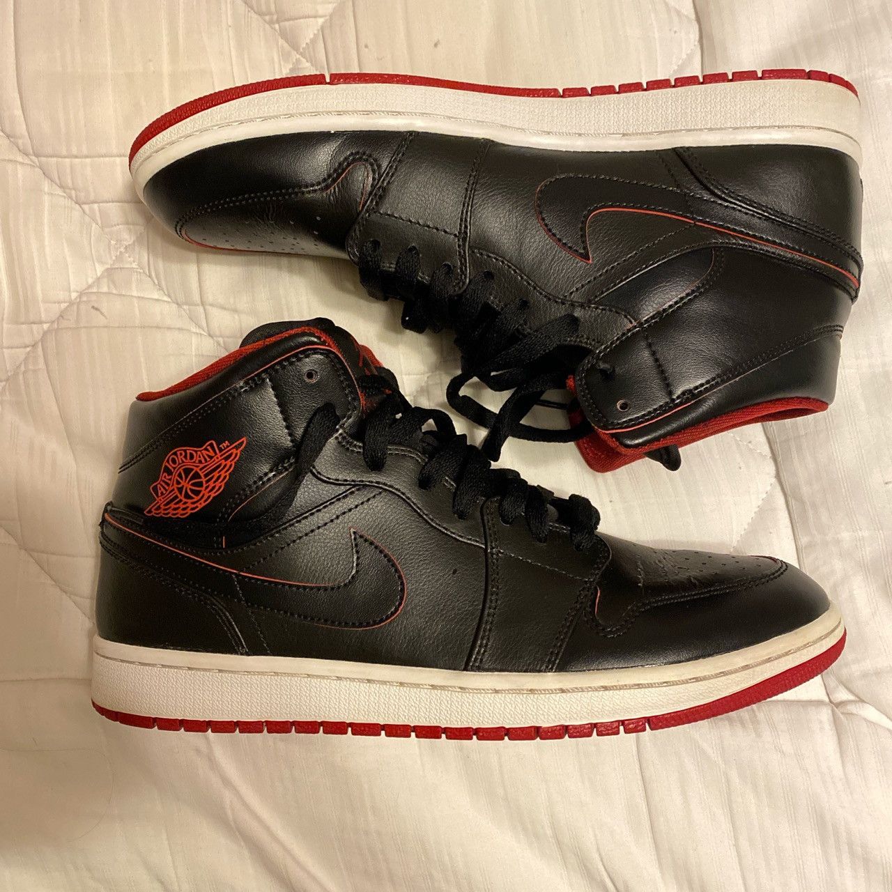 Jordan Brand × Nike Jordan 1 black red Size US 10.5 / EU 43-44 - 1 Thumbnail