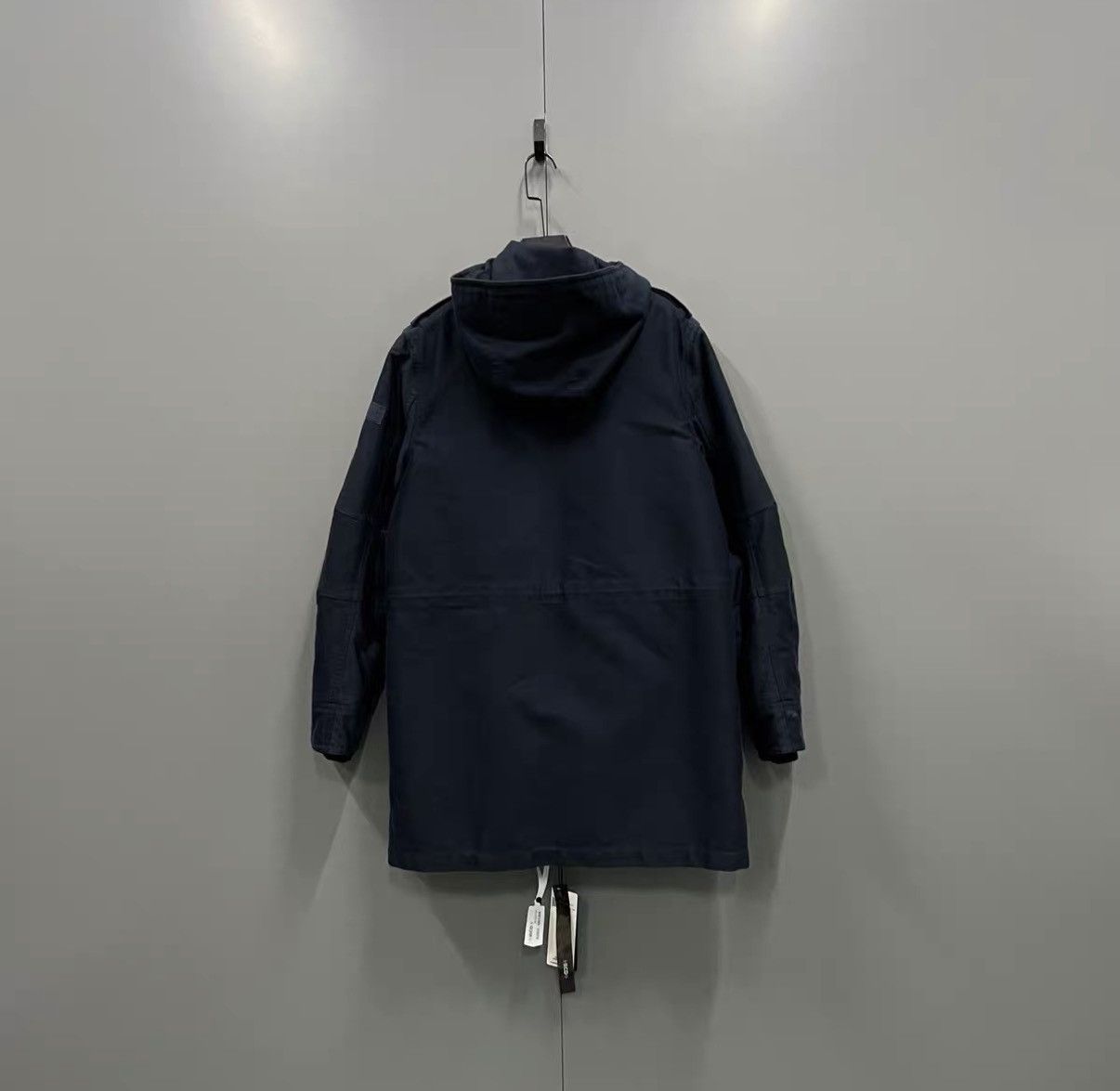 Louis Vuitton Louis Vuitton Navy Two-in-One Long Coat J41 Size US XL / EU 56 / 4 - 2 Thumbnail