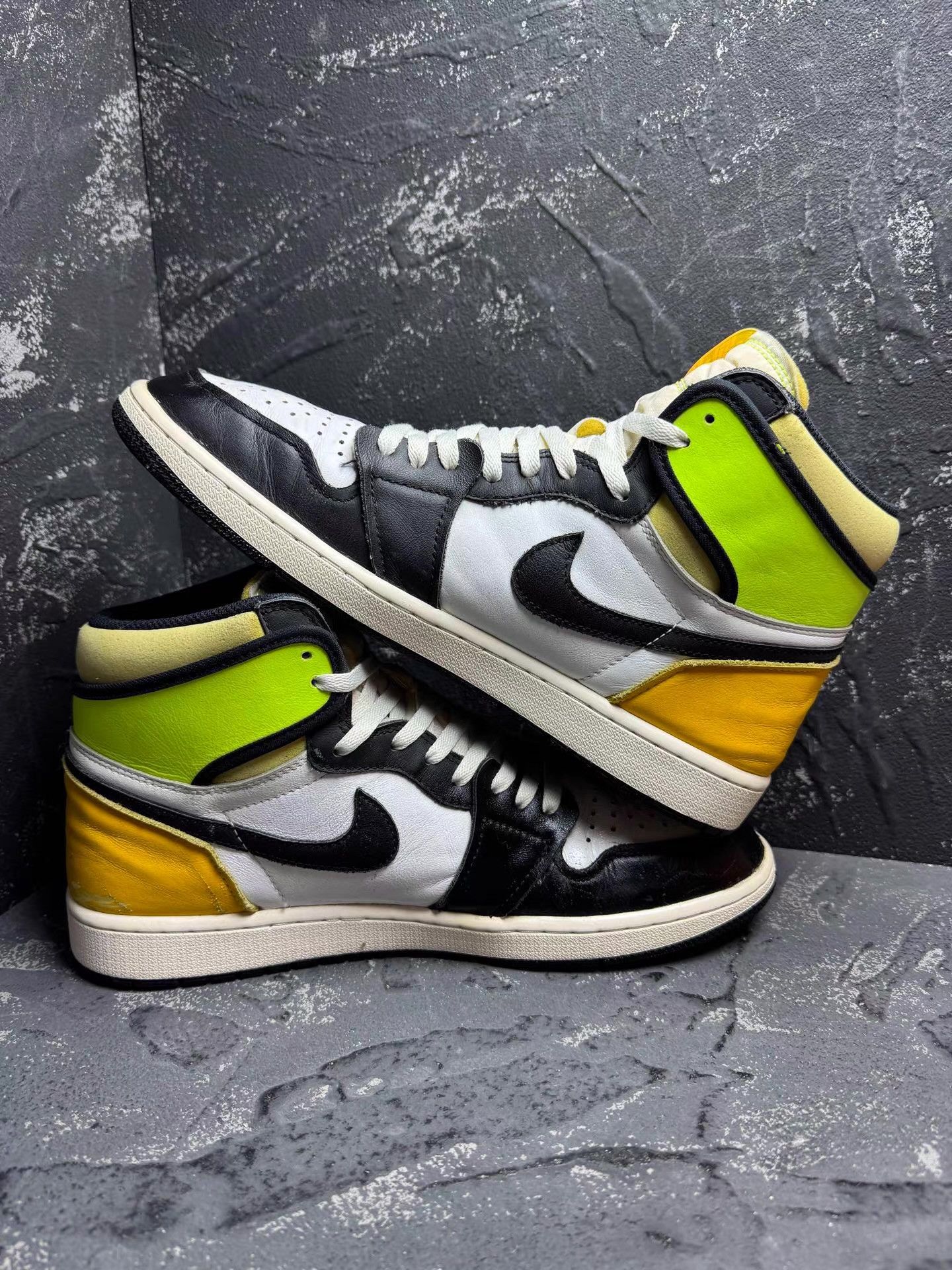 Nike Air Jordan 1 Yellow Orange Black Toe Q10 Size US 13 / EU 46 - 3 Thumbnail