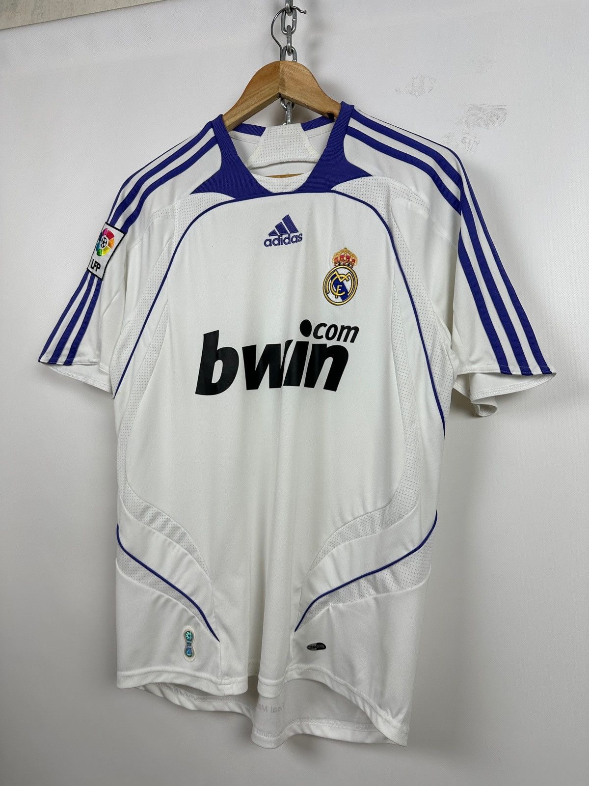 Adidas 2007/08 Adidas Real Madrid Vintage Home Soccer Jersey Size US S / EU 44-46 / 1 - 4 Thumbnail