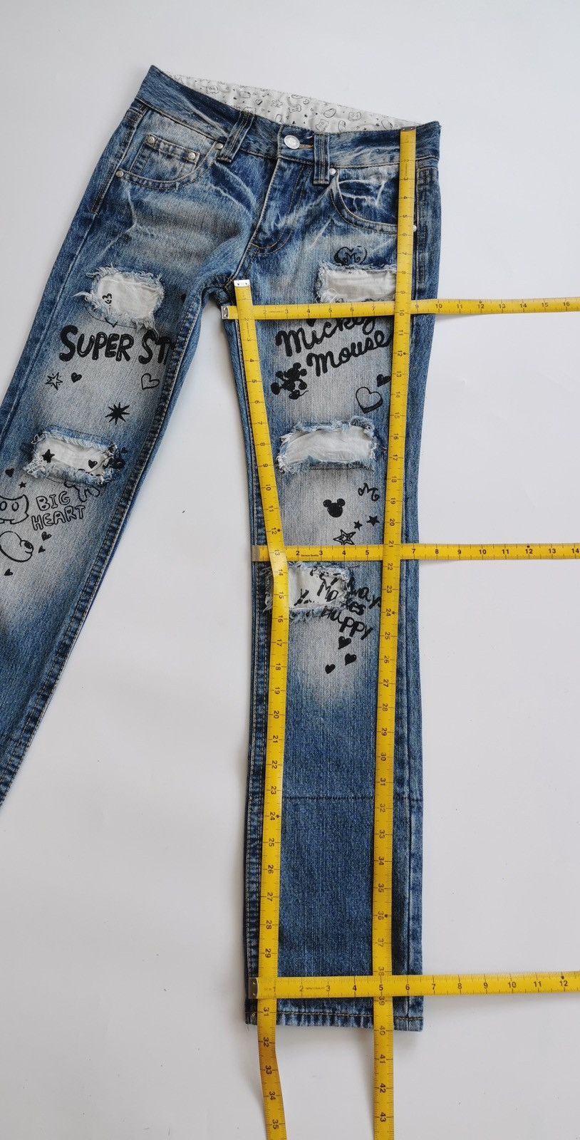 Vintage Vintage Disney Mickey Mouse Patchwork Print Jeans Size US 29 - 12 Thumbnail