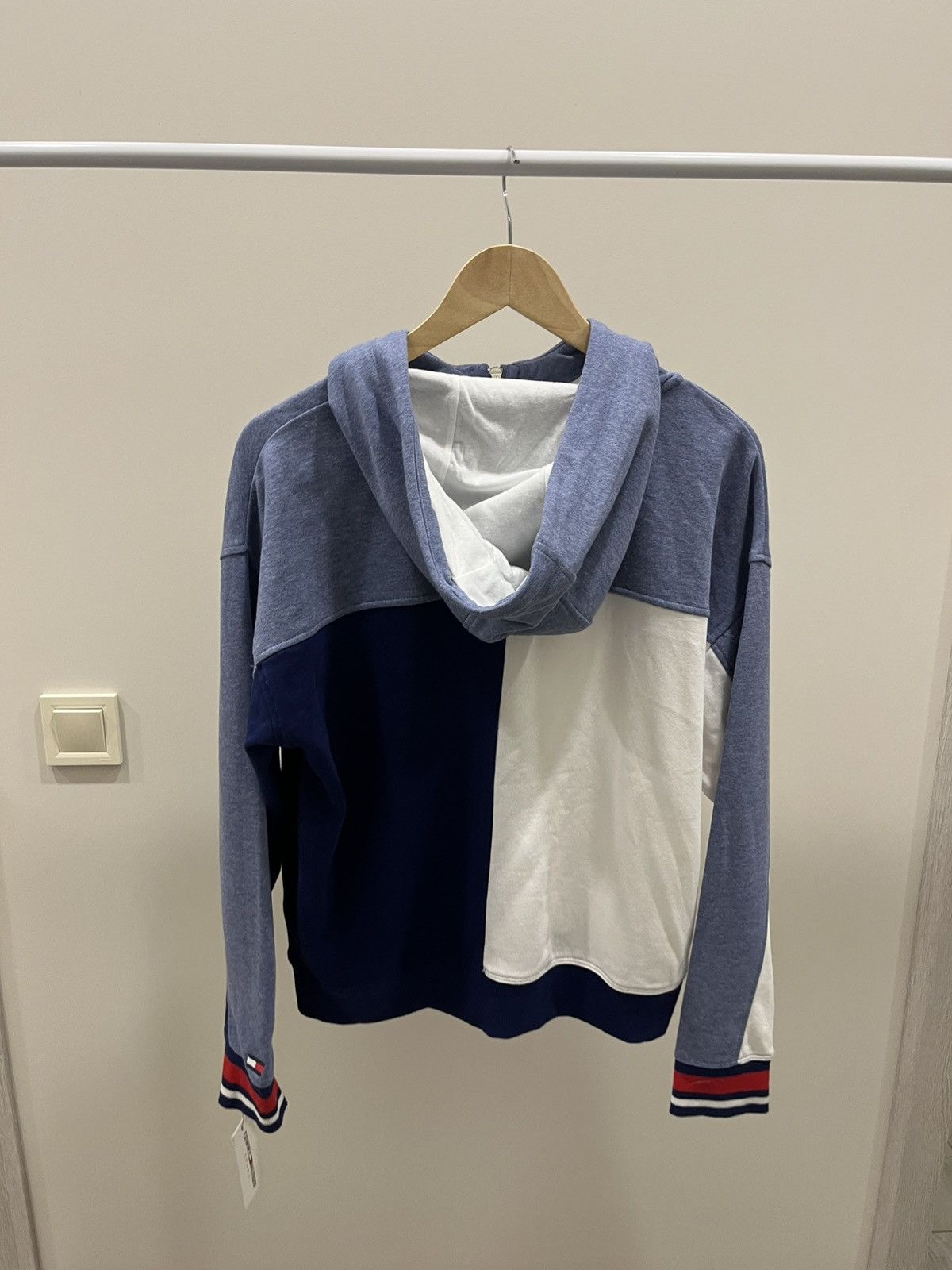 Vintage Vintage Y2K Tommy Hilfiger Zip Hoodie Sweatshirt Size M / US 6-8 / IT 42-44 - 3 Thumbnail