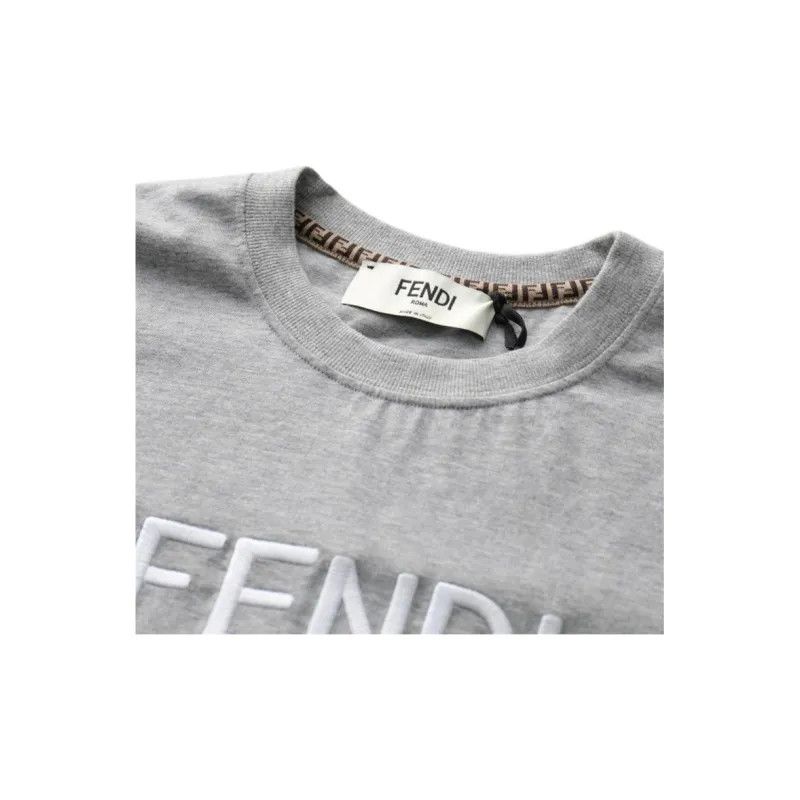 Fendi o1s1wg111224 T-Shirt in Grey Size S / US 4 / IT 40 - 3 Thumbnail