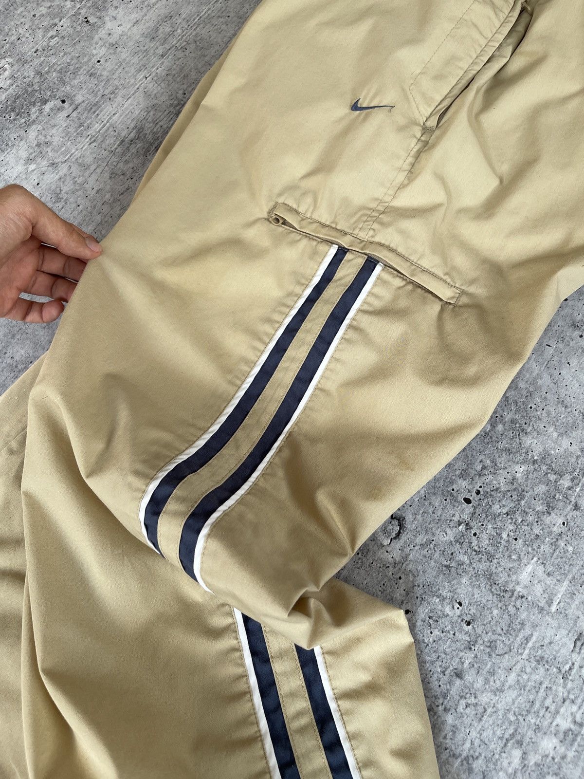 Nike × Vintage Vintage Nike 90s Track Pants Men’s L Beige Striped Baggy Y2K Size US 34 / EU 50 - 13 Thumbnail
