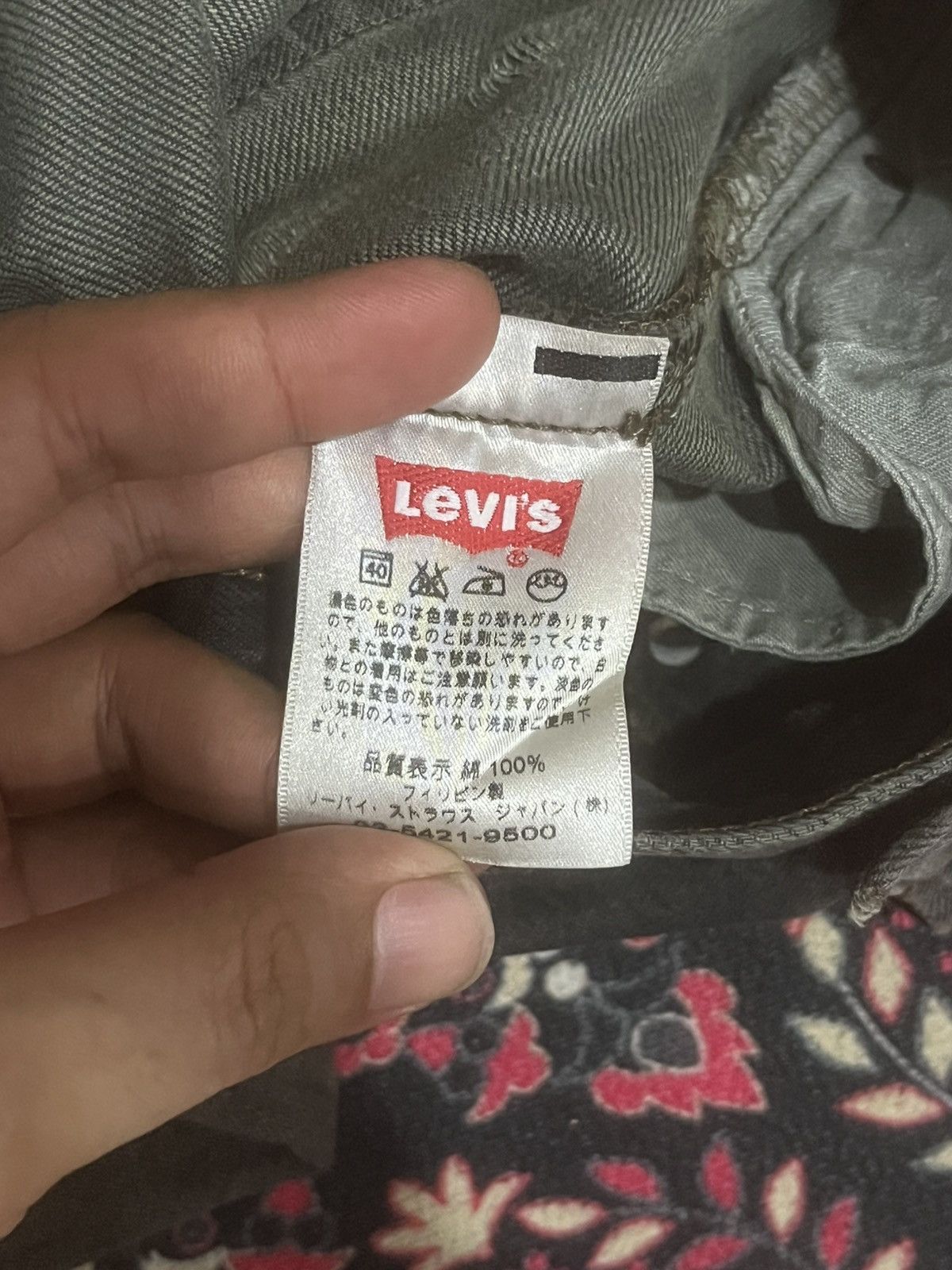 Levi's Vintage Y2K Levi’s 501 Black Faded Washed Frayed Leg Jeans Size US 29 - 21 Thumbnail