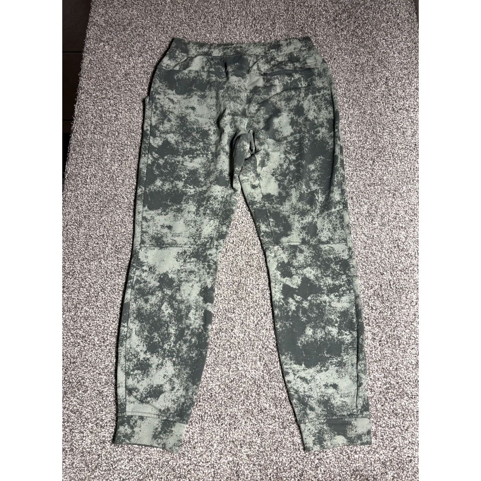 Lululemon Lululemon Jogger Sweatpants Mens Medium Camo Green City Sweat Drawstring Size US 32 / EU 48 - 2 Thumbnail