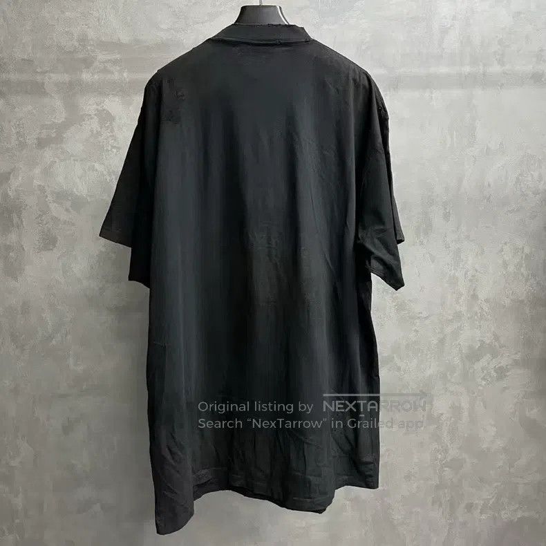 Balenciaga Balenciaga Black Letter Embroidered Badge Round Neck Short Size US S / EU 44-46 / 1 - 5 Thumbnail