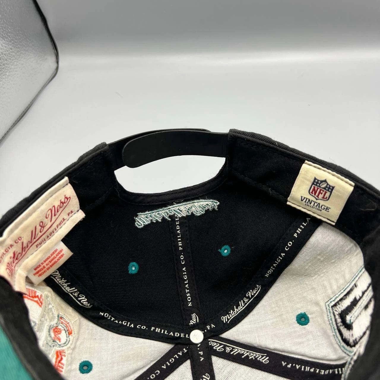 Mitchell & Ness Miami Dolphins Hat Men NFL Vintage Snap Back Cap Size ONE SIZE - 6 Thumbnail