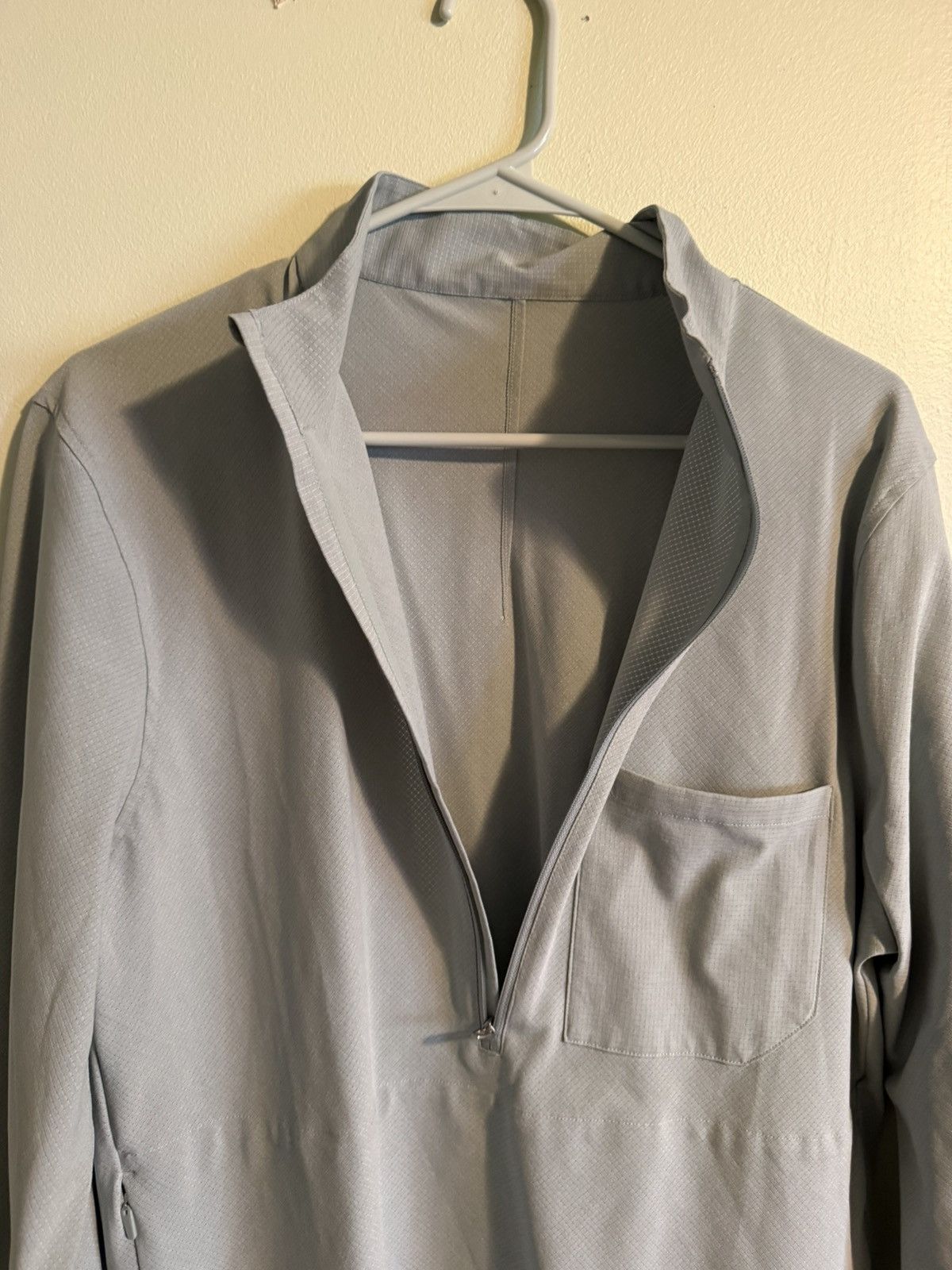 Lululemon Lululemon Woven-Air 1/2 Zip Sz medium Size US M / EU 48-50 / 2 - 11 Thumbnail