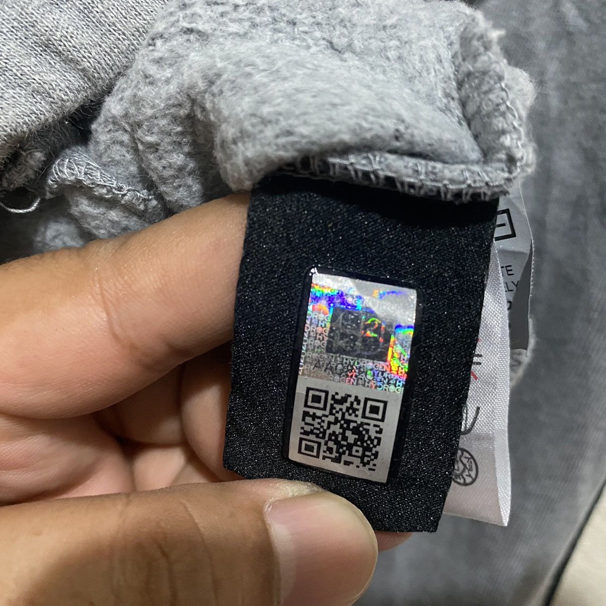 HYDROGEN HYDROGEN Luxury Sportswear H2J Sweater Zipper Jacket ITALY Size US S / EU 44-46 / 1 - 5 Thumbnail