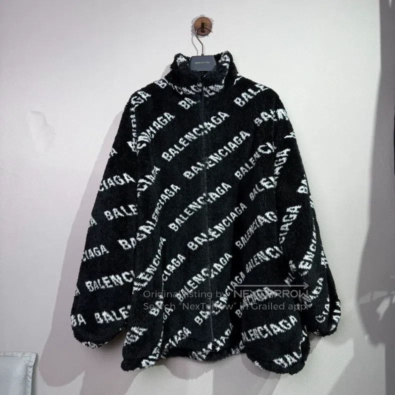 Balenciaga Balenciaga Black and White Teddy Fleece Jacket Size XXS / US 00 / IT 34 - 1 Thumbnail