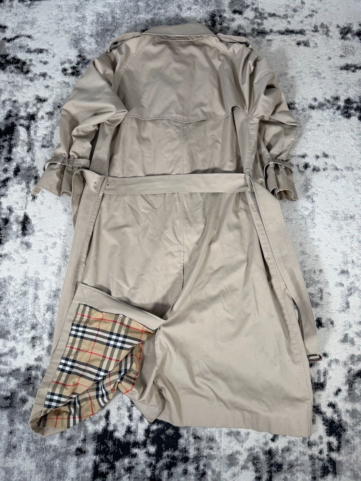 Burberry Vintage Burberry London Checkered Linning Beige Trench Coat Size US M / EU 48-50 / 2 - 4 Thumbnail