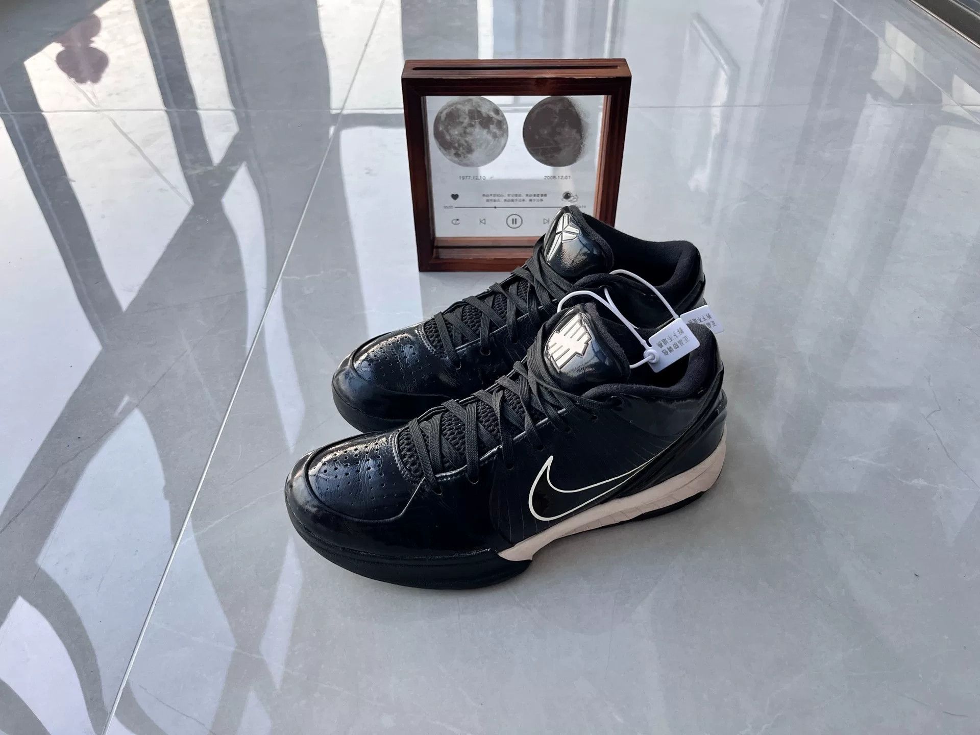 Nike Nike KOBE4 Black Lowtop Sneakers 8 Men Size US 8 / EU 41 - 1 Thumbnail