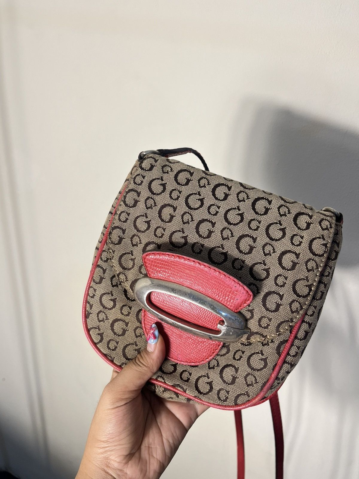 Guess Mini Vtg guess big logo Size ONE SIZE - 8 Thumbnail