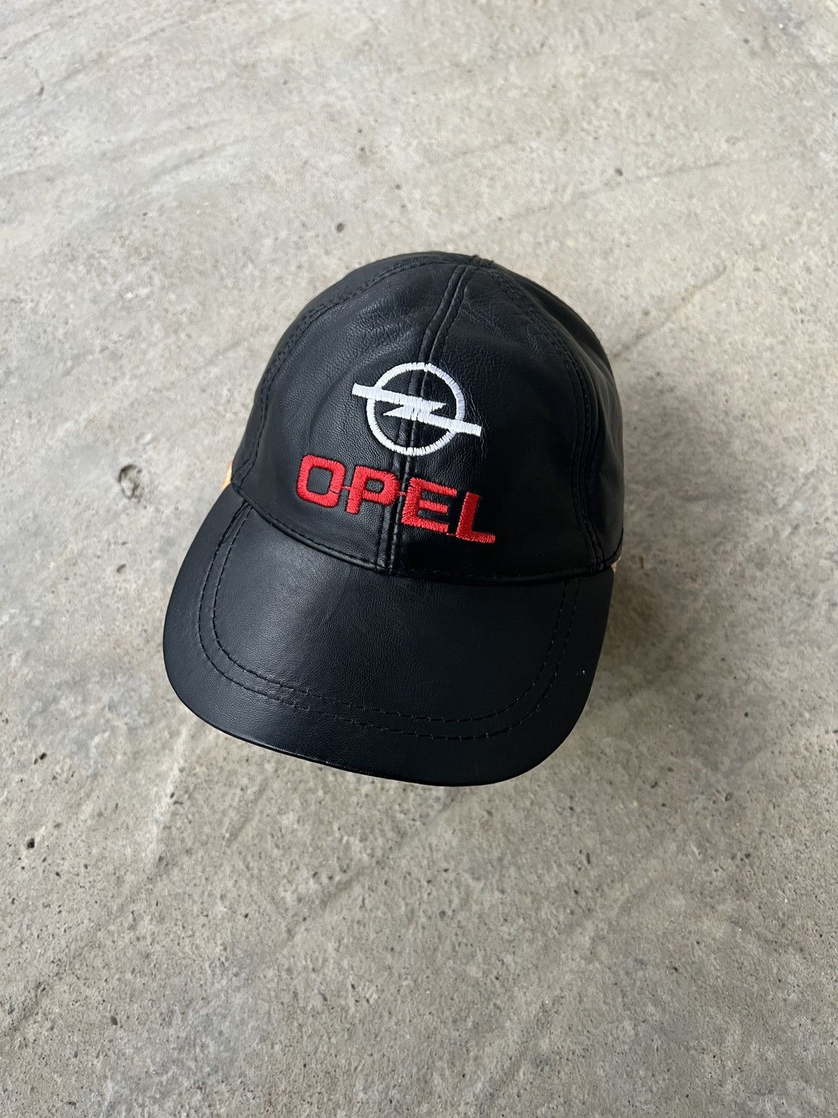 Vintage Vintage OPEL Leather Hat Size ONE SIZE - 1 Thumbnail