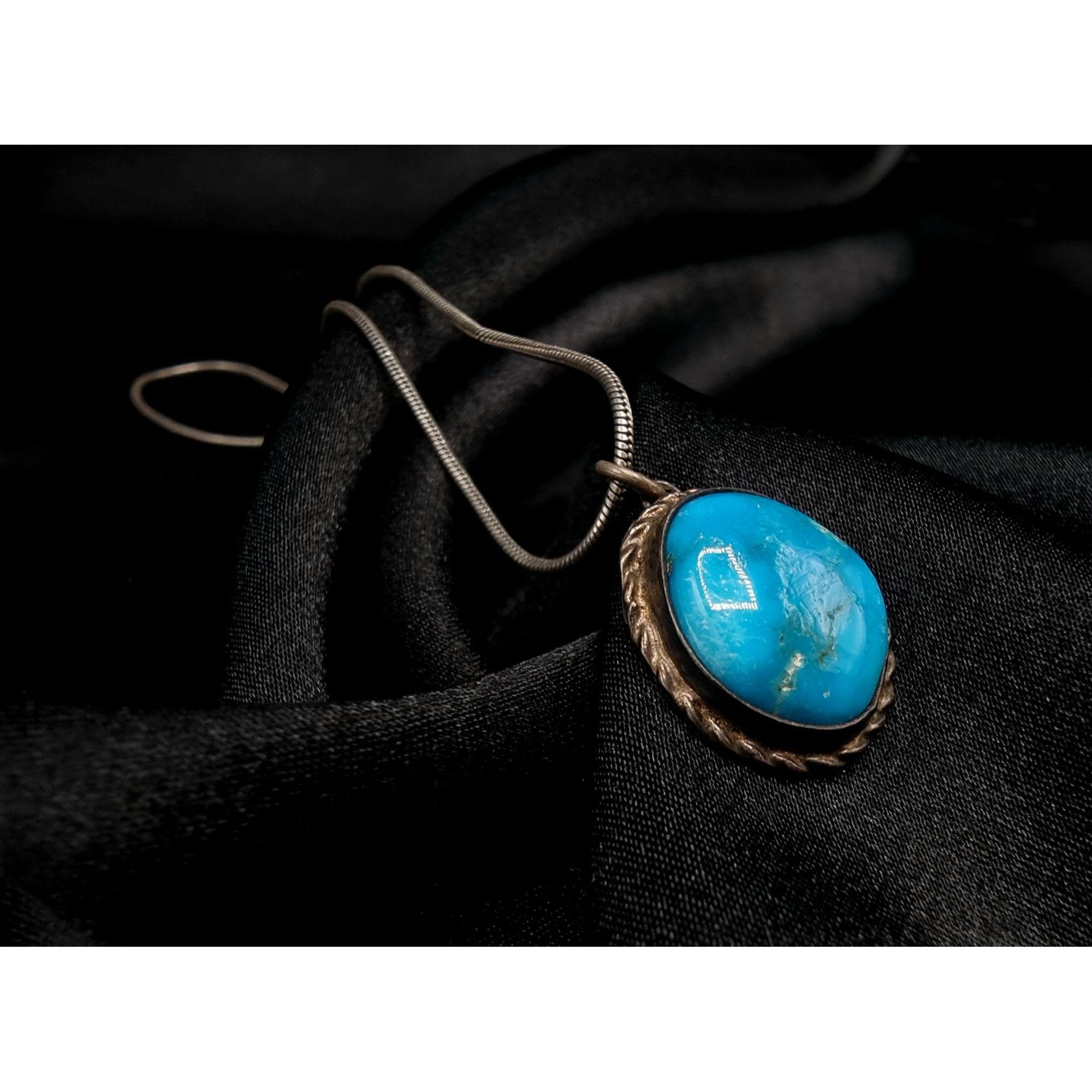 Vintage Vintage Genuine Turquoise Pendant Necklace 925 Sterling Silv Size ONE SIZE - 1 Thumbnail