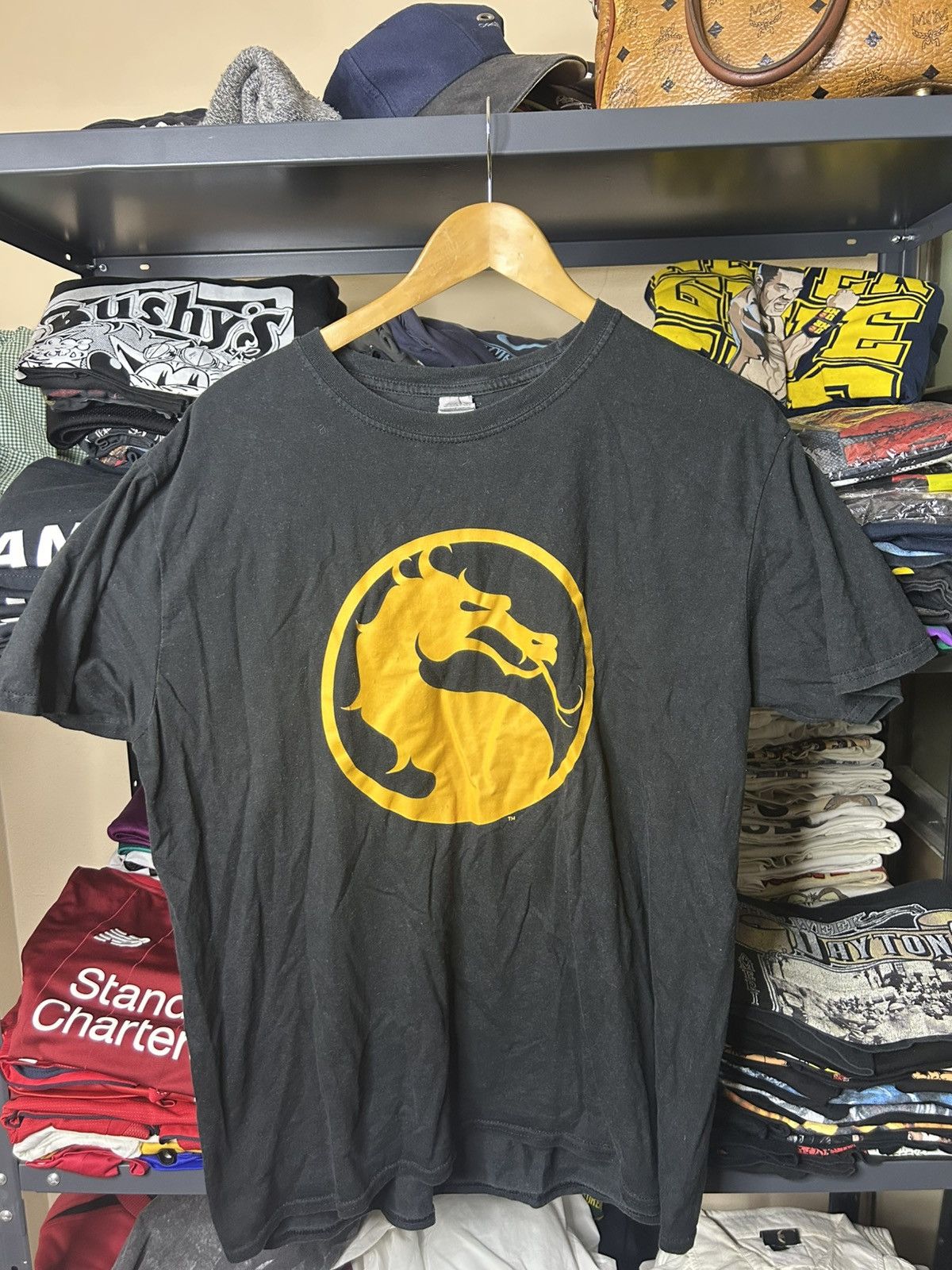 Vintage Mortal Kombat Yellow Logo Tee XL Size US XL / EU 56 / 4 - 1 Thumbnail