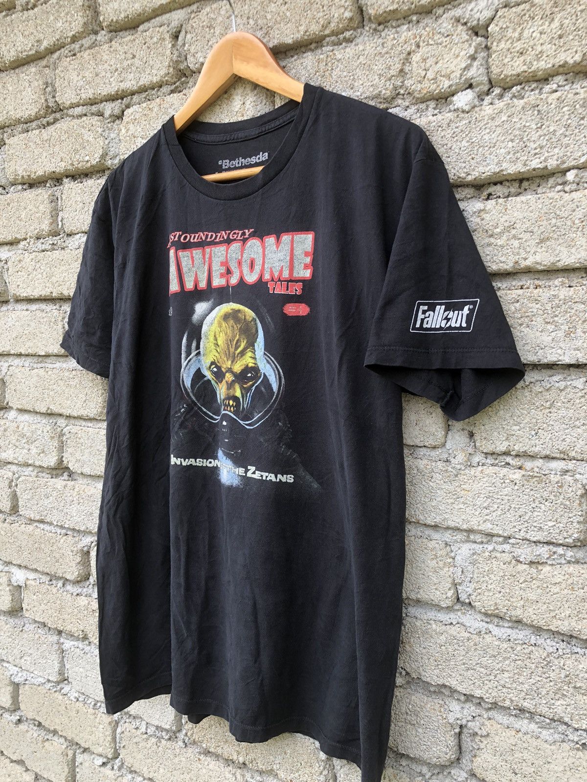 Nintendo × Vintage Bethesda Video Game Fallout Astoundingly Awesome Tales Tee Size US L / EU 52-54 / 3 - 3 Thumbnail