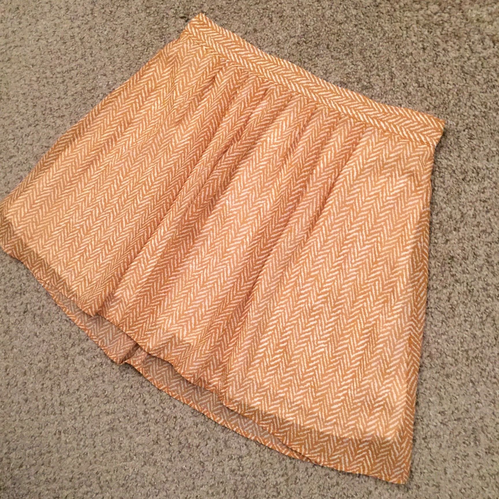 Old Navy Old Navy Skirt Women M Beige Herringbone Lined Pull On A-Line Elastic Waist Short Size 32" / US 10 / IT 46 - 2 Thumbnail