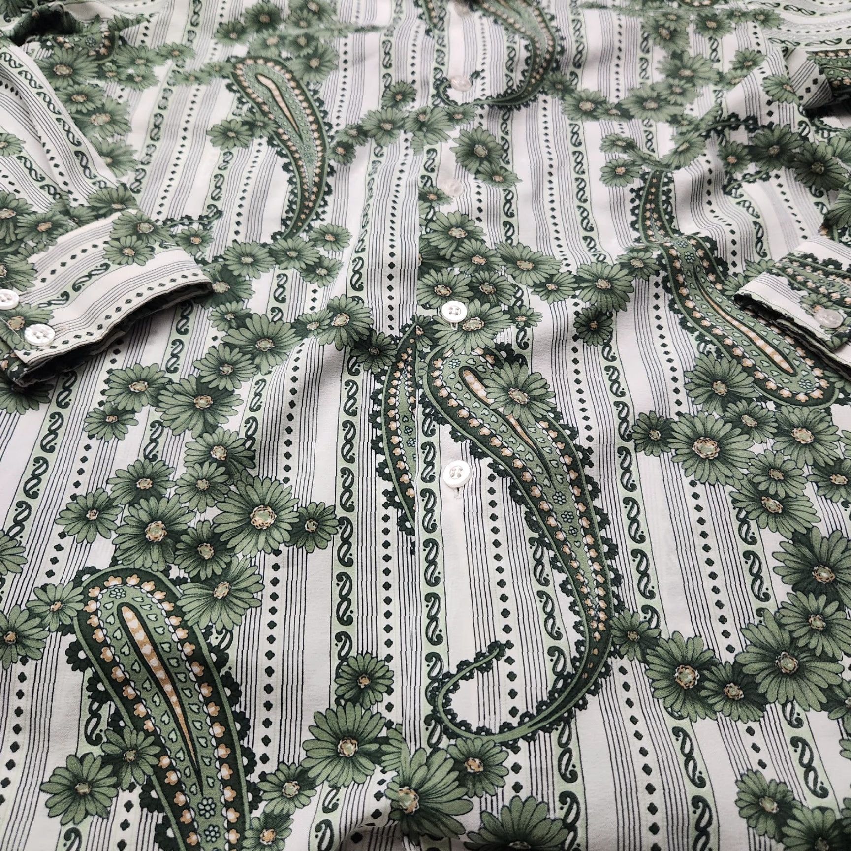Vintage VINTAGE JC Penney Green Floral Polyester Shirt 70s 15 -15.5 M Men Button-Up Short Sleeve Collared 100 Polyester Lightweight Size US M / EU 48-50 / 2 - 8 Thumbnail