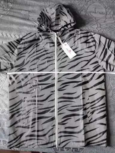 Japanese Brand zebra reflective Night shining Hooded Windbreaker Jacket Size US L / EU 52-54 / 3 - 4 Thumbnail