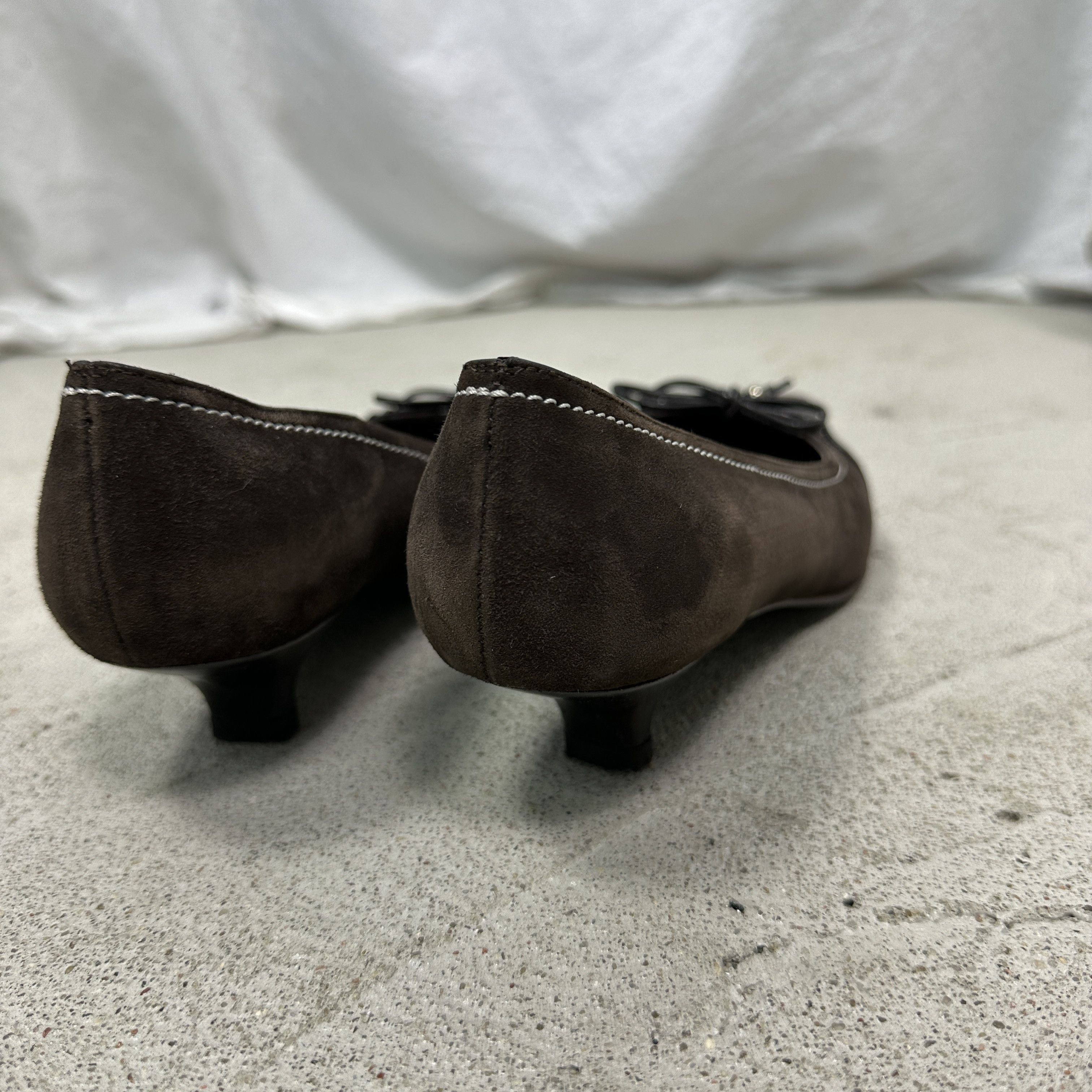 Vintage Vintage Avant Garde Leather Kitten Heels Bows Y2K Size US 7 / IT 37 - 7 Thumbnail