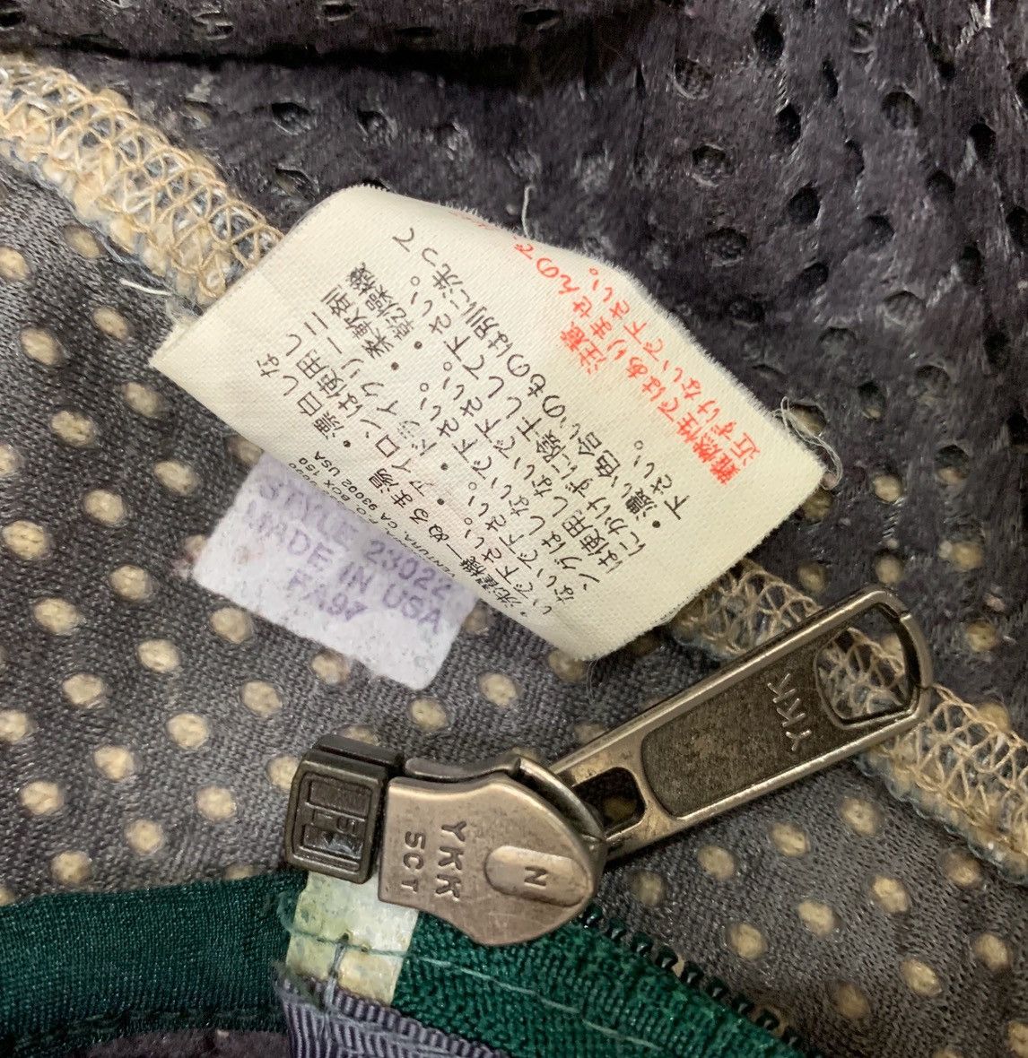 Patagonia Vintage 1997 Patagonia Sherpa Cream Deep Pile Retro Jacket Size US M / EU 48-50 / 2 - 13 Thumbnail