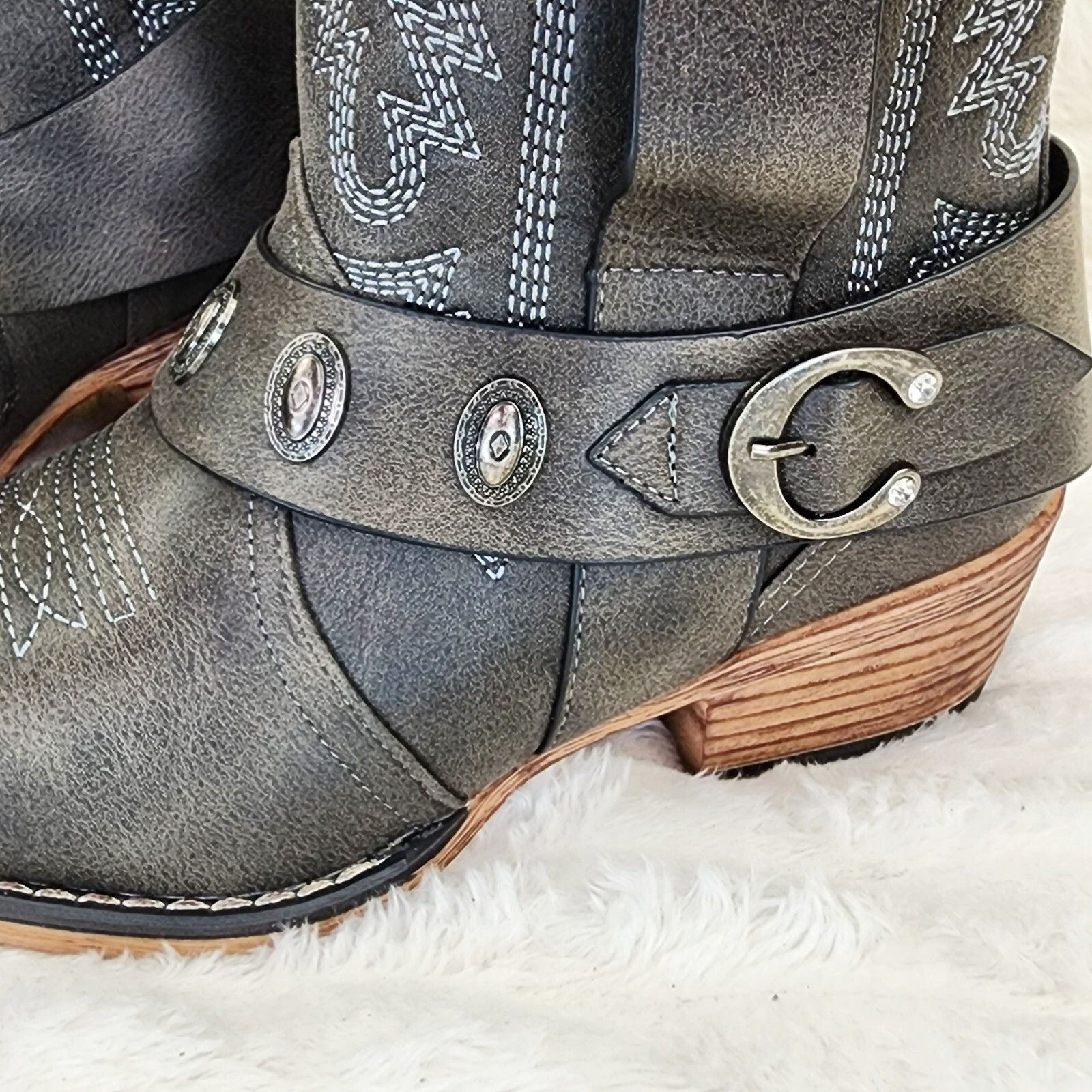 Other Wild West Black Distressed Western Cowgirl Pull On Ankle Boo Size US 8.5 / IT 38.5 - 9 Thumbnail