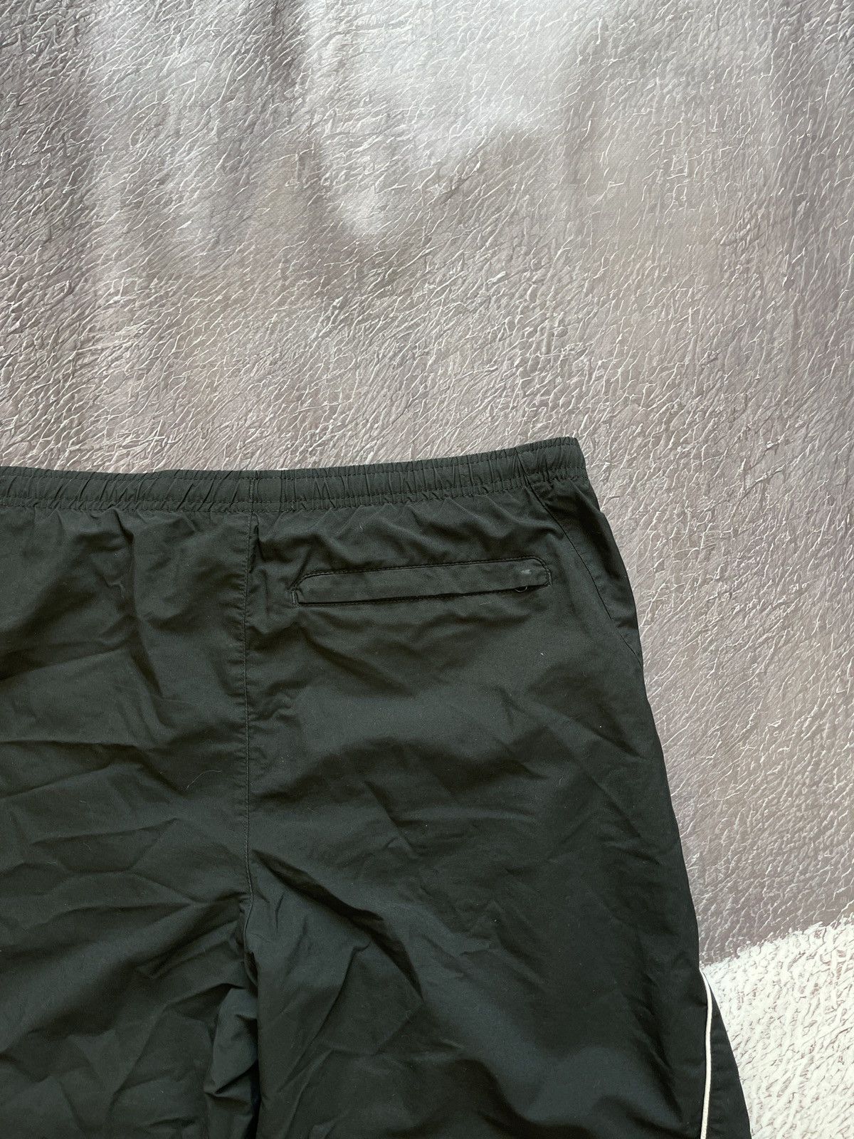 Nike Nike vintage y2k black logo swoosh embroidered shorts Size US 34 / EU 50 - 9 Thumbnail
