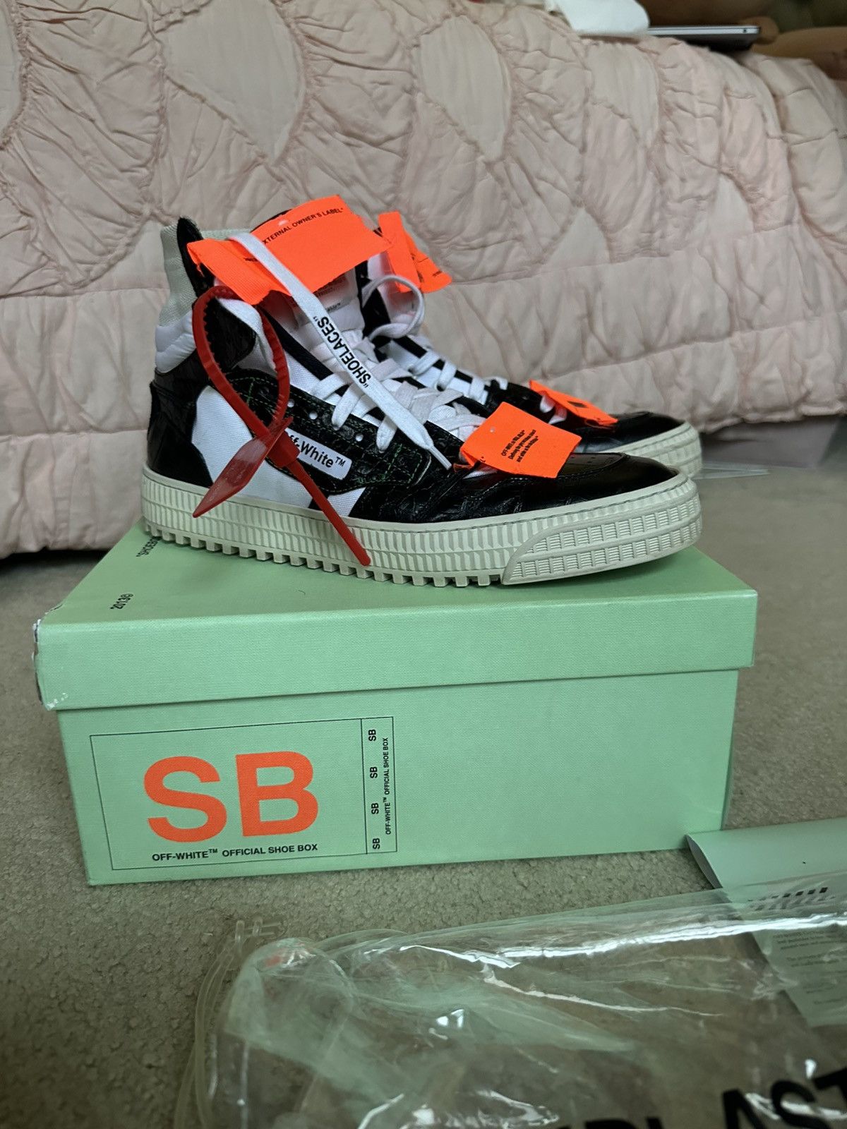 Off-White Off White Hi-Top Sneakers Size US 7.5 / EU 40-41 - 1 Thumbnail