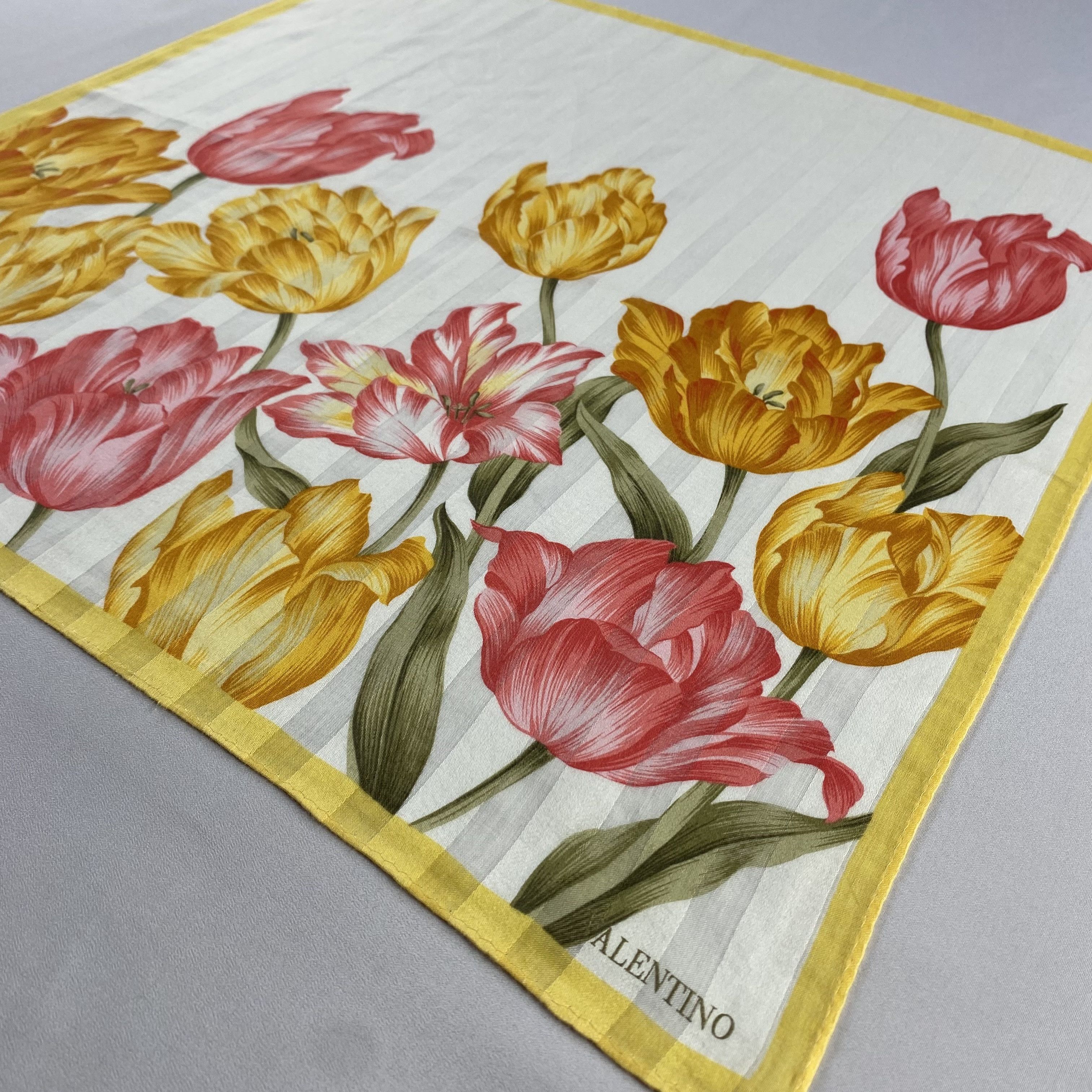 Vintage Valentino Handkerchief / Neckerchief / Bandana-P700 Size ONE SIZE - 2 Thumbnail