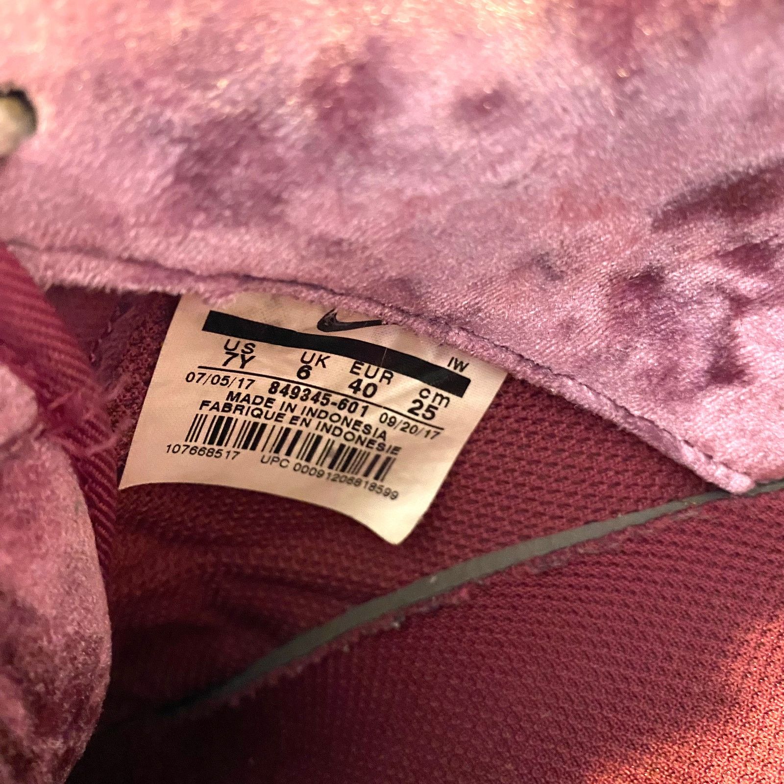 Nike Nike Air Force One LV8 Velvet Berry 849345-601 Girls Size 7Y Size US 7 / IT 37 - 11 Thumbnail