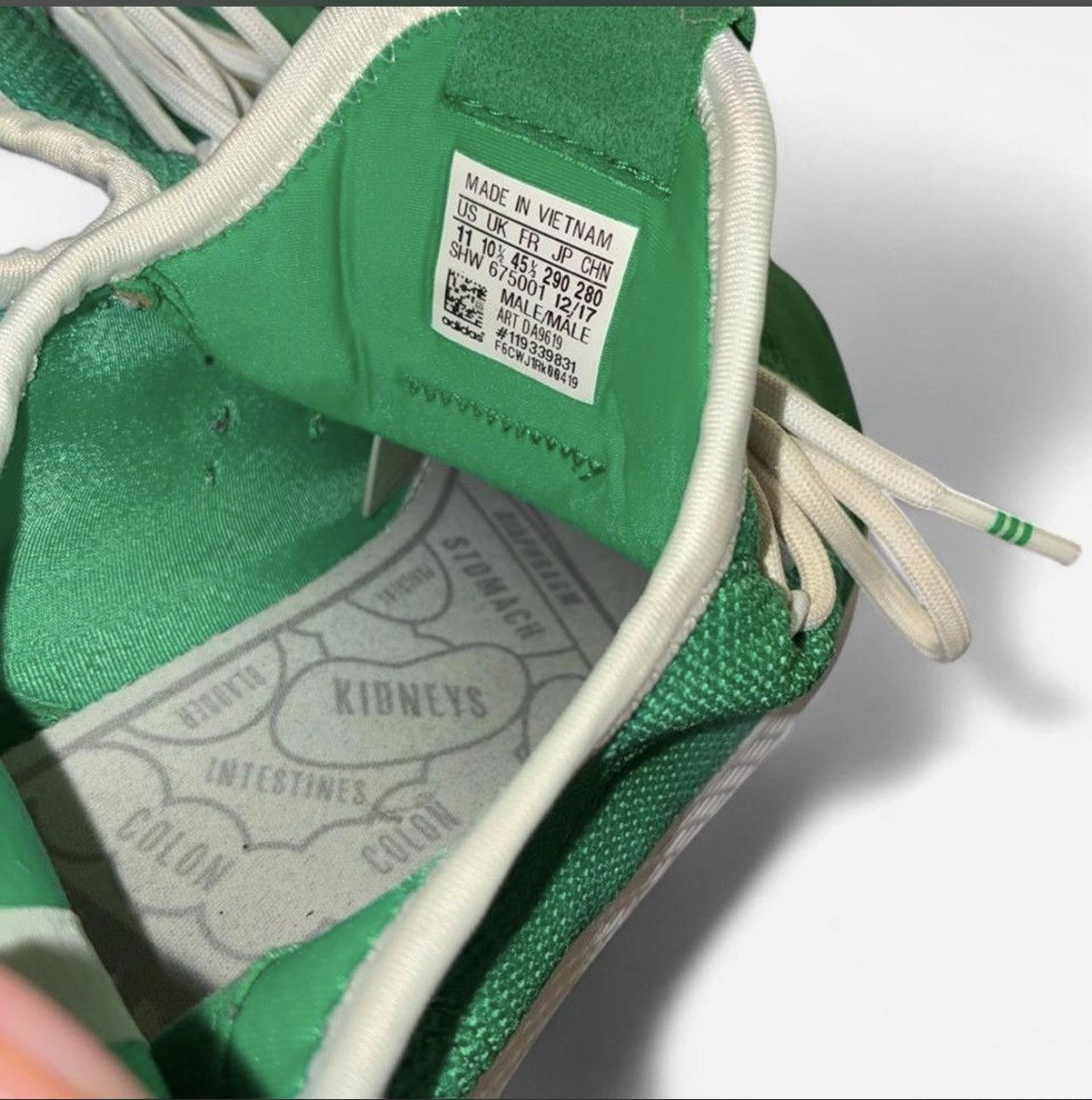Adidas × Pharrell Size 11 M Adidas Pharrell Williams green Hu Holi trainers Size US 11 / EU 44 - 5 Thumbnail