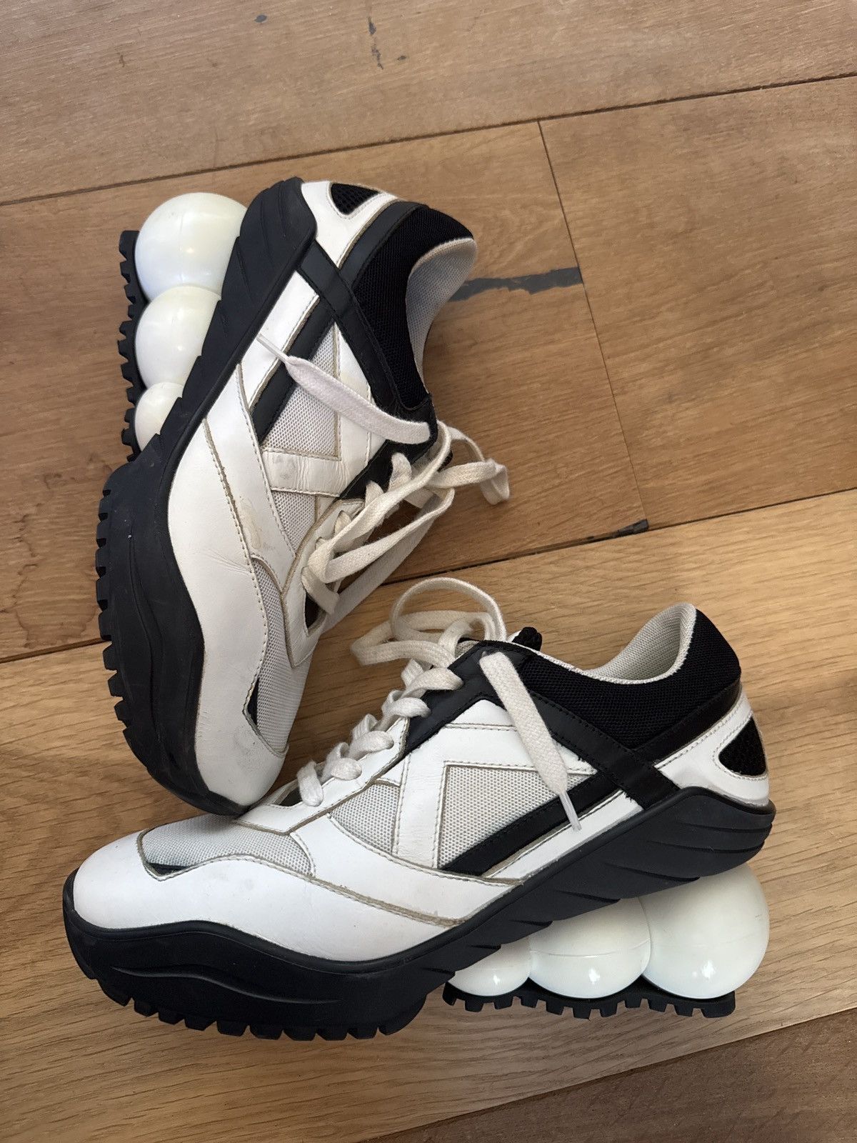 Christopher Kane Christopher Kane Looner Sneakers Size US 9 / IT 39 - 1 Thumbnail