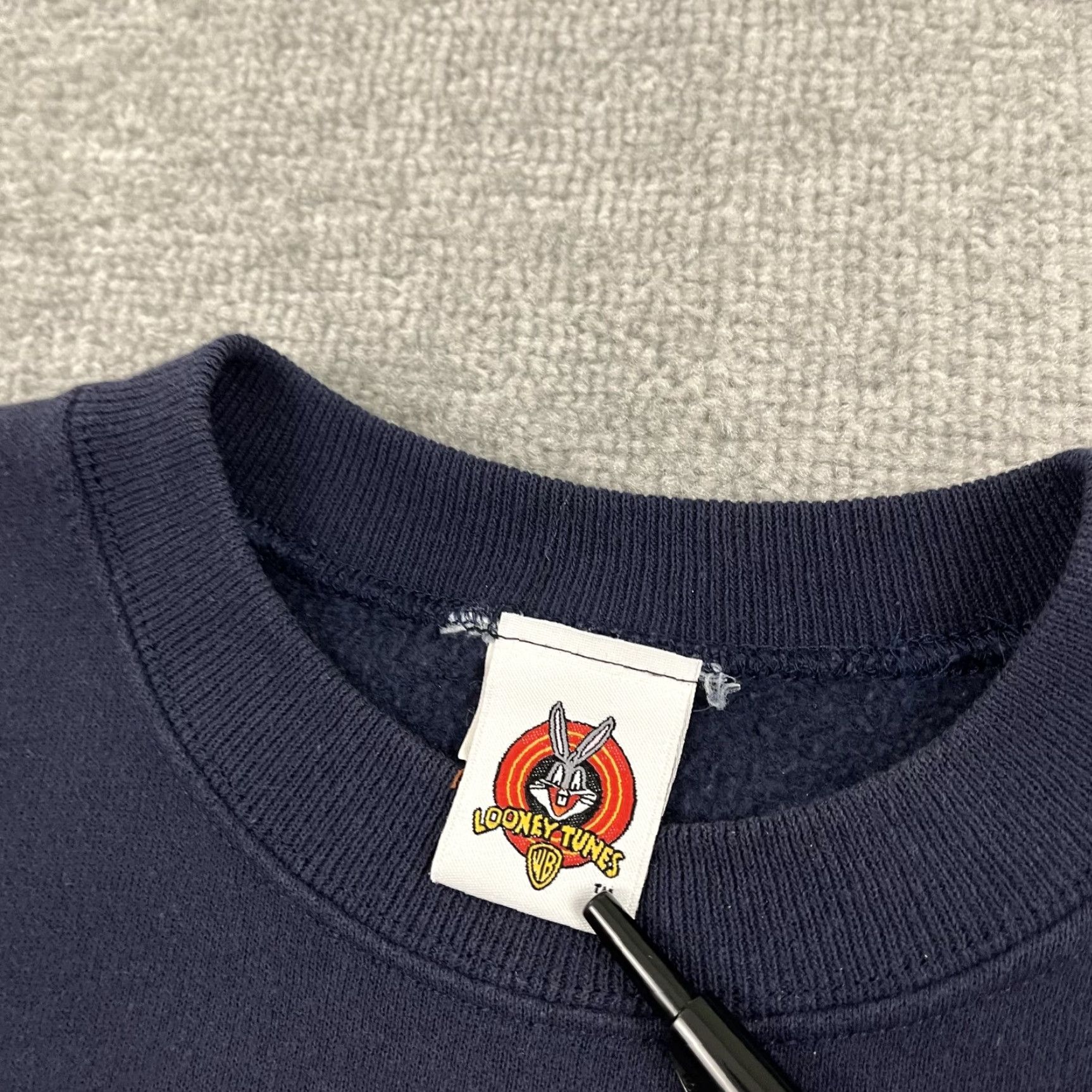 Vintage VINTAGE Tasmanian Devil Sweatshirt Unisex Adults M Blue 90s Seasons Greetings Christmas Looney Tunes Graphic Print Pullover Crew Neck Size US M / EU 48-50 / 2 - 3 Thumbnail