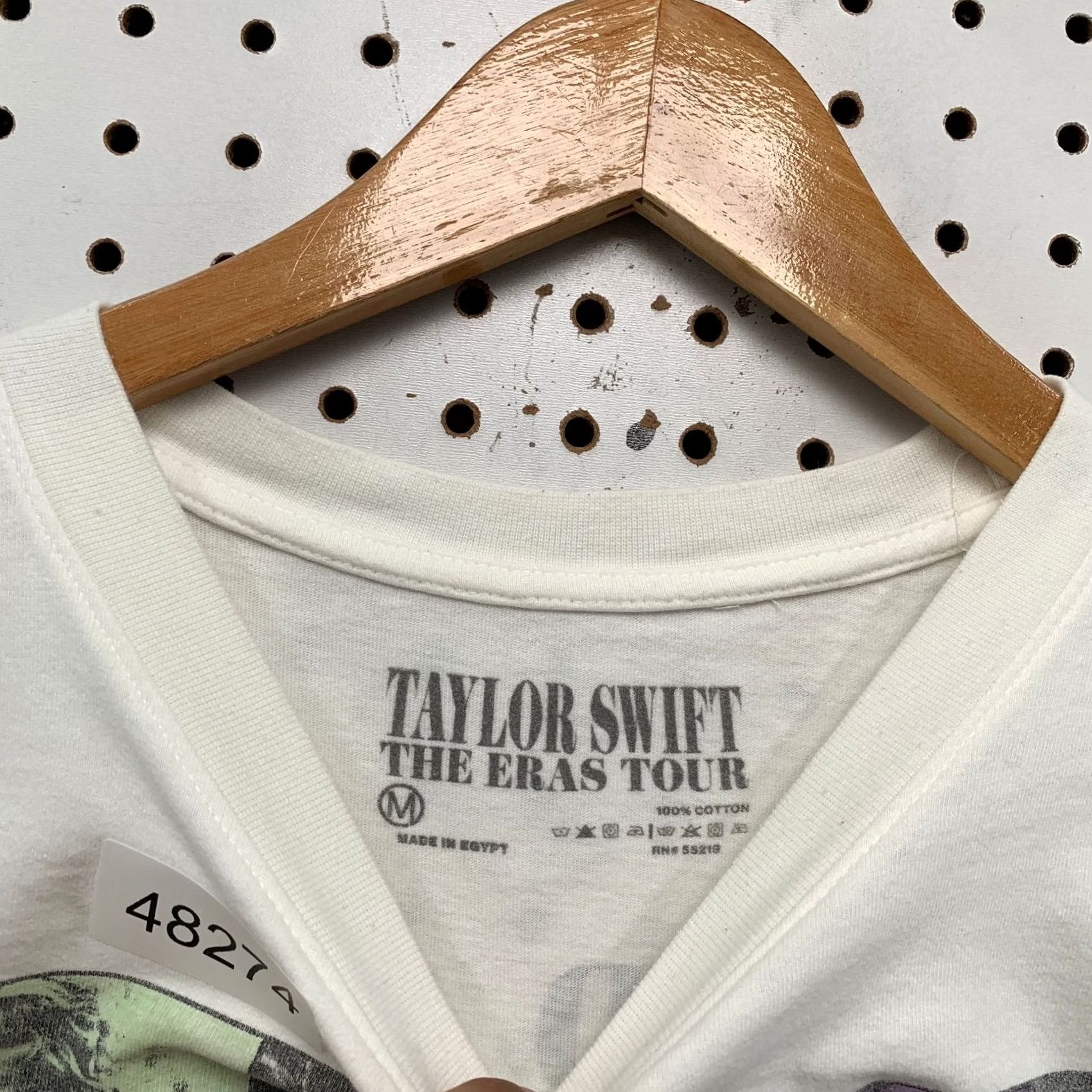 Vintage Taylor Swift T Shirt Mens Medium White The Eras Tour Music Concert Size US M / EU 48-50 / 2 - 3 Thumbnail