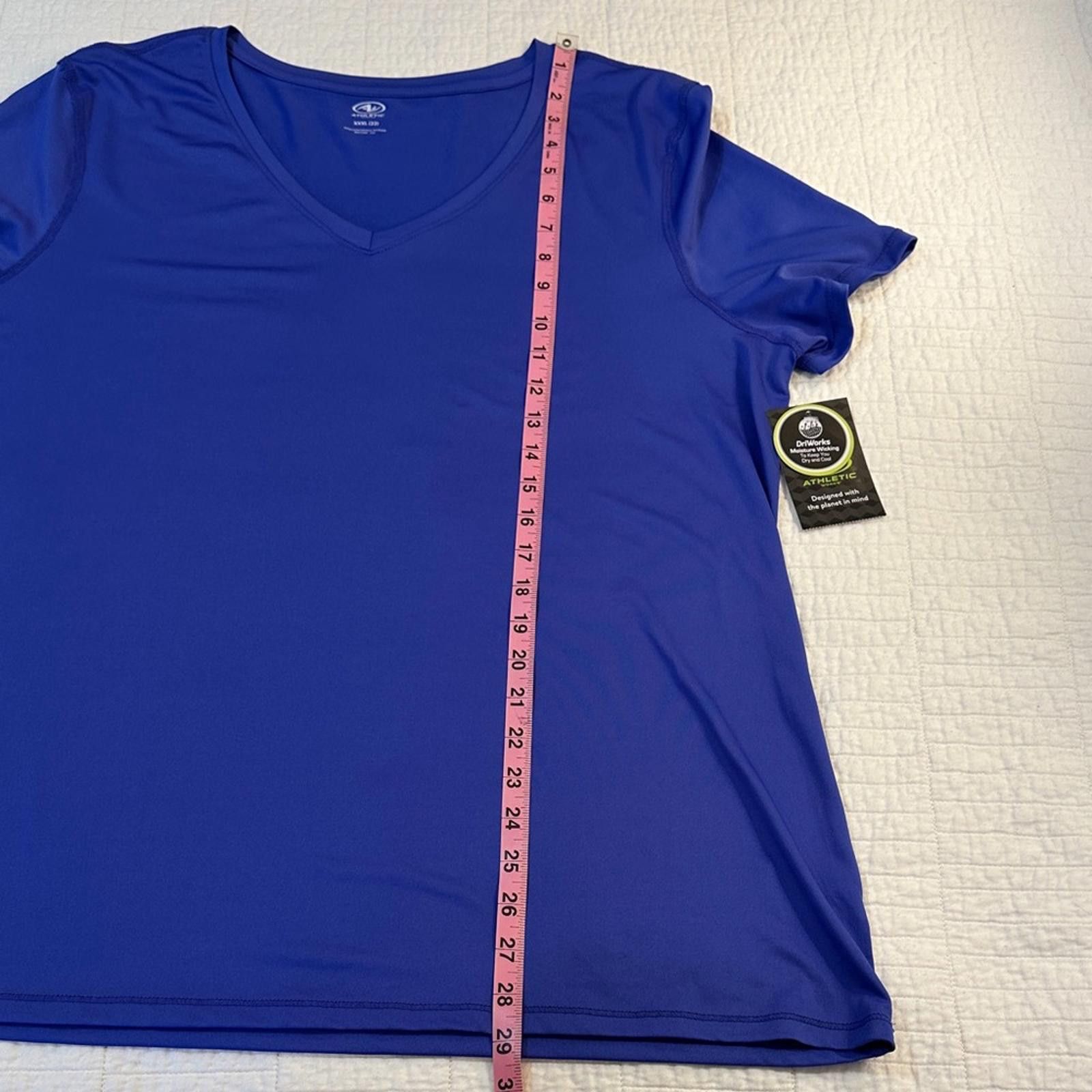 Athletic Works Women's Blue V-Neck Top XXL 22 Blue NWT T Shirt Size XXL / US 16-18 / IT 52-54 - 4 Thumbnail