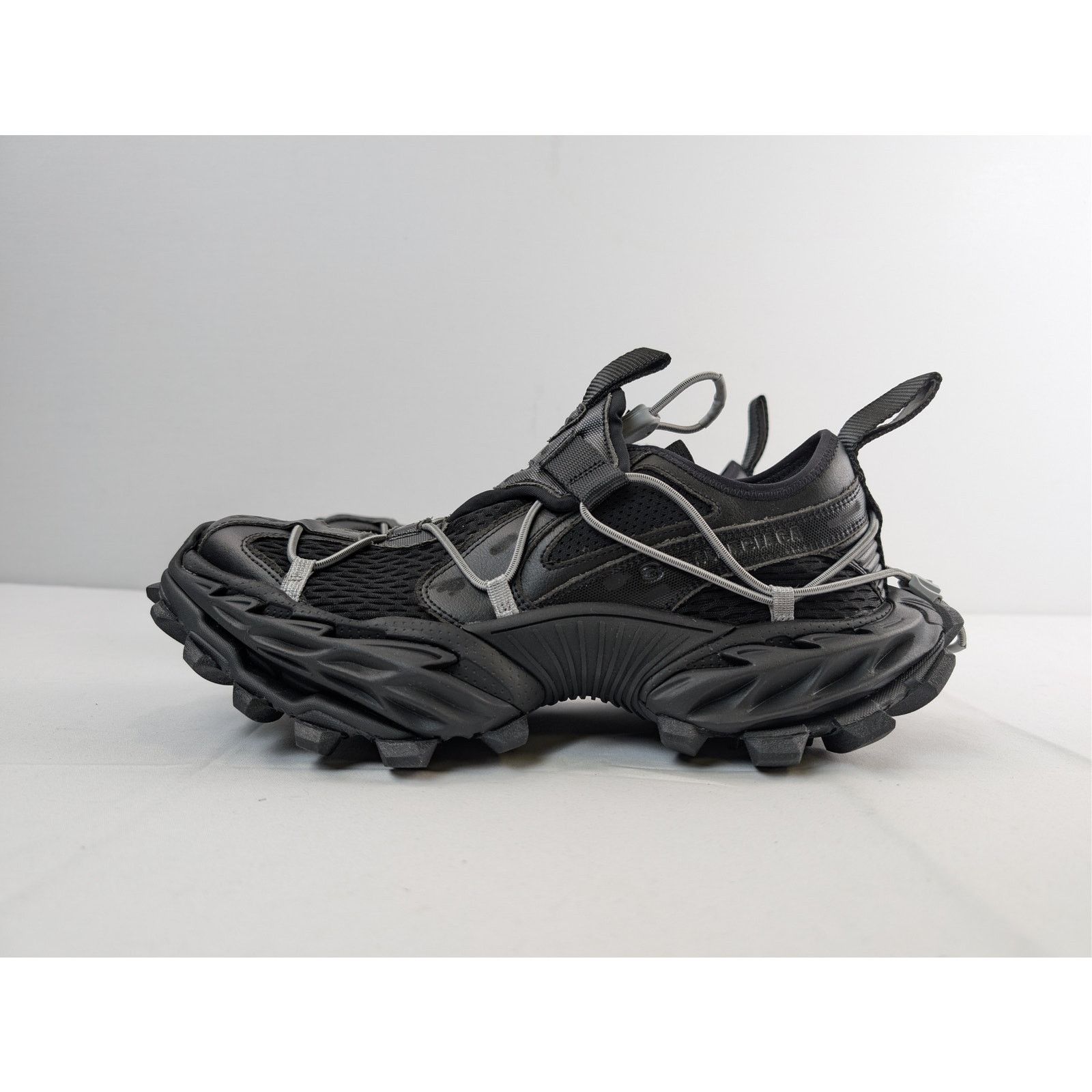 Balenciaga o1rshd1 Hike Low-Top Sneakers in Black Size US 10 / EU 43 - 10 Thumbnail