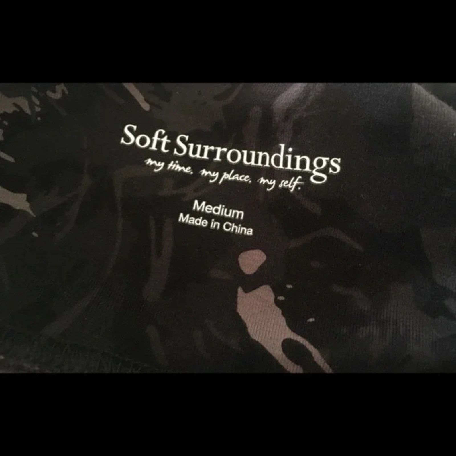 The Unbranded Brand Soft Surroundings Must Have printed leggings in camo, size M Size 32" / US 10 / IT 46 - 3 Thumbnail