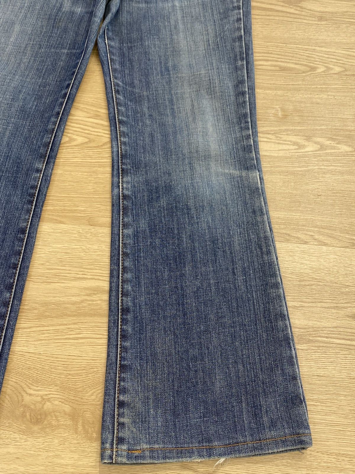 Uniqlo Uniqlo Japanese Brand Flare Blue Wash Style Jeans Size US 27 - 8 Thumbnail