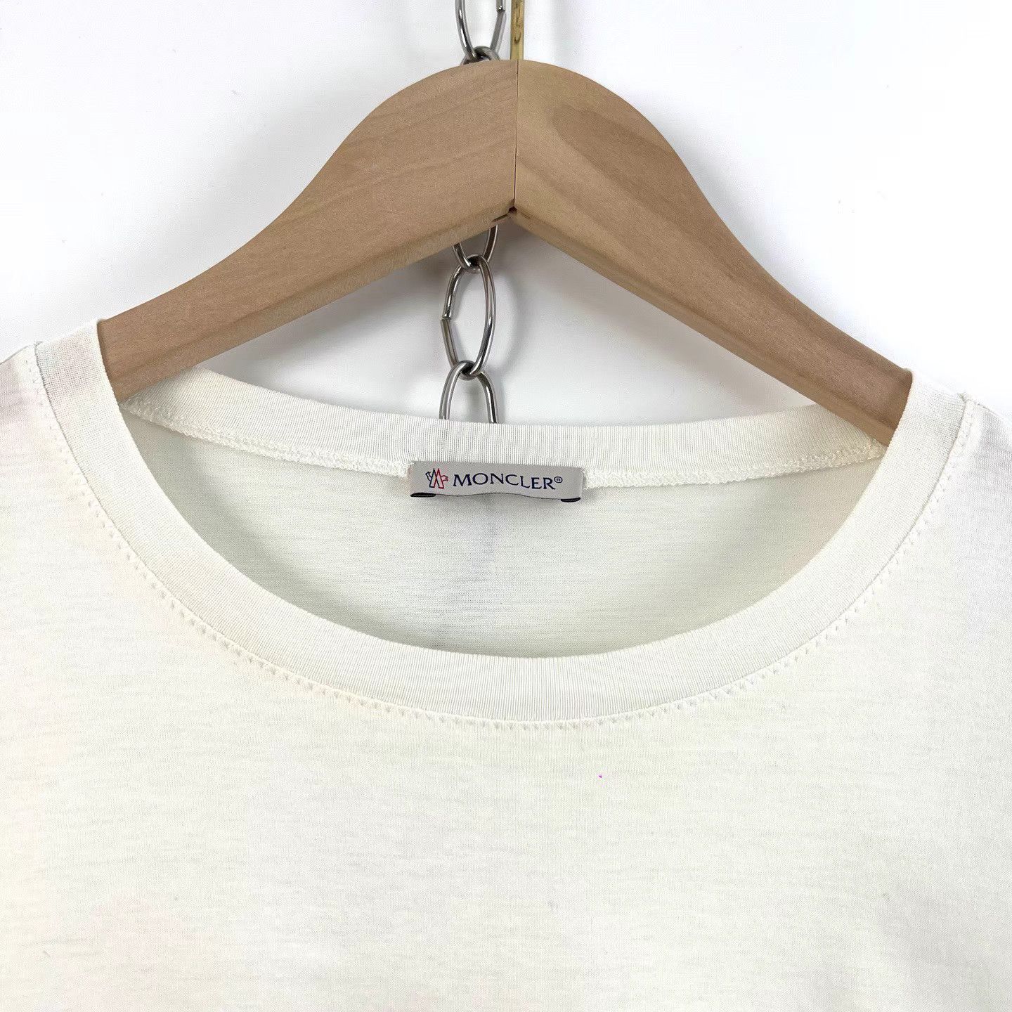 Moncler Moncler White Ruffle Hem Slit Short Sleeve T-shirt K12 Size US S / EU 44-46 / 1 - 3 Thumbnail