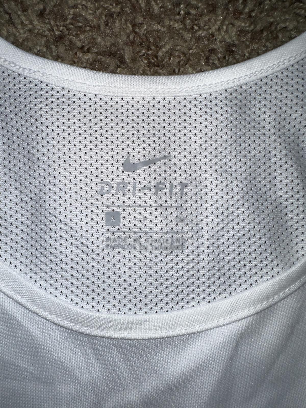 Designer Nike Women’s Academy 21 Soccer Sleeveless Top Sample Size S / US 4 / IT 40 - 3 Thumbnail