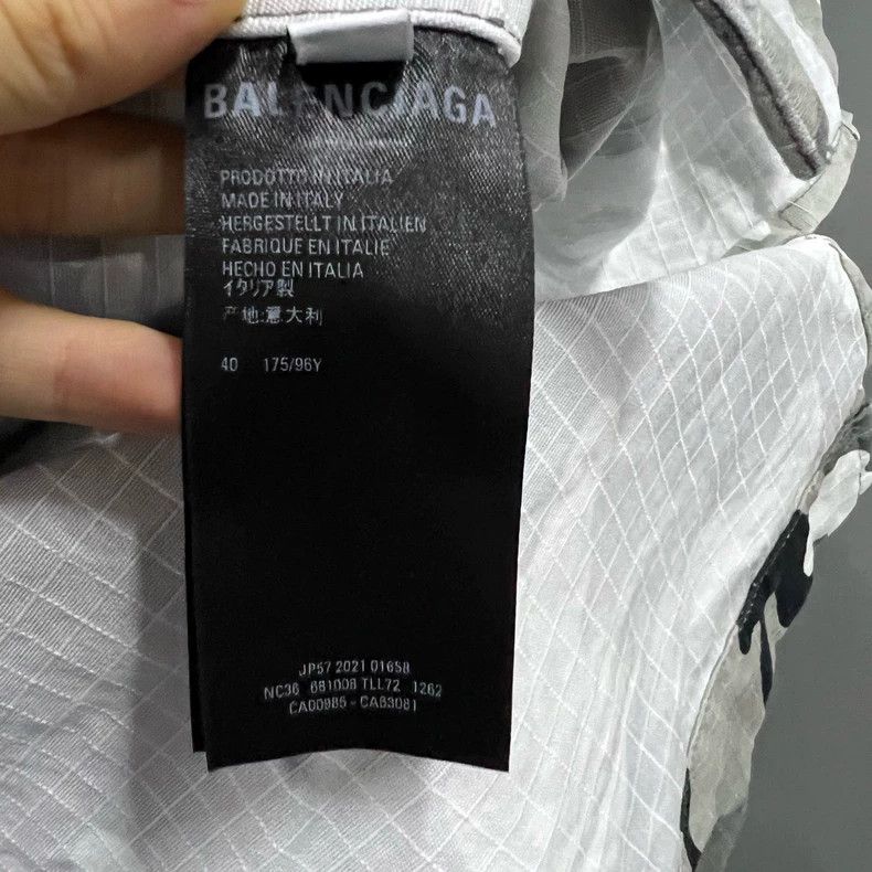 Balenciaga Balenciaga size 40 Camouflage multi-pocket overalls jacket Size US XXS / EU 40 - 3 Thumbnail