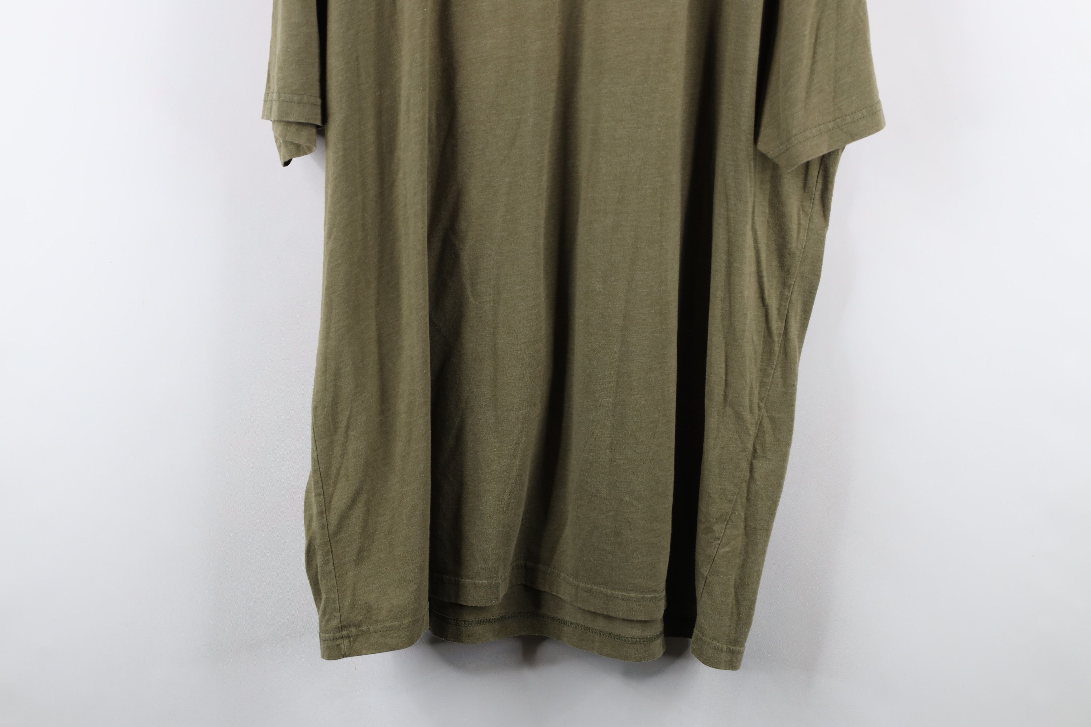 Vintage KUIU Hunting Gear Hunting World Map Short Sleeve T-Shirt Size US XXL / EU 58 / 5 - 10 Thumbnail