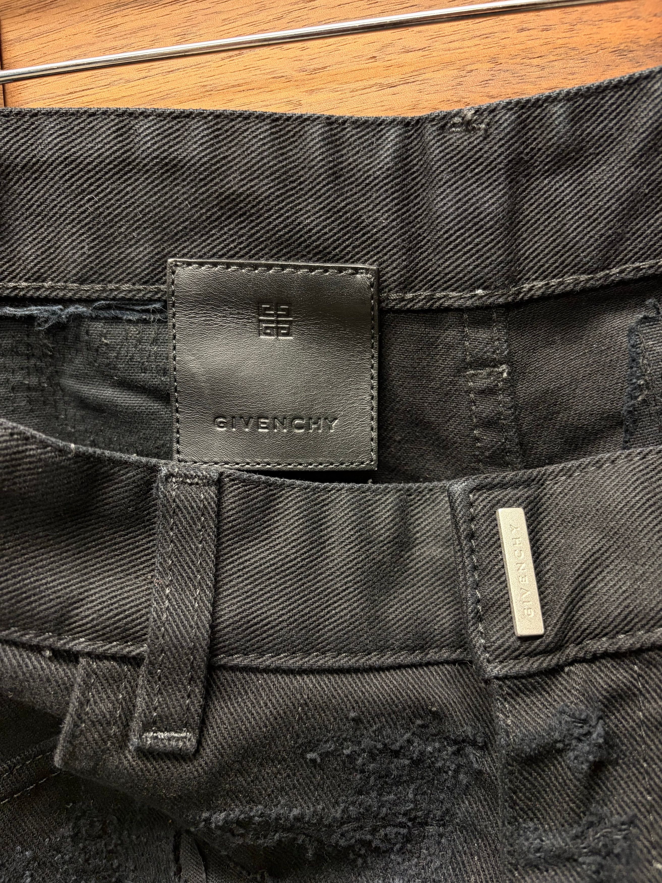 Givenchy AW2022 Givenchy by Matthew Williams ‘Boro’ Repaired Black Denim Size US 33 - 3 Thumbnail